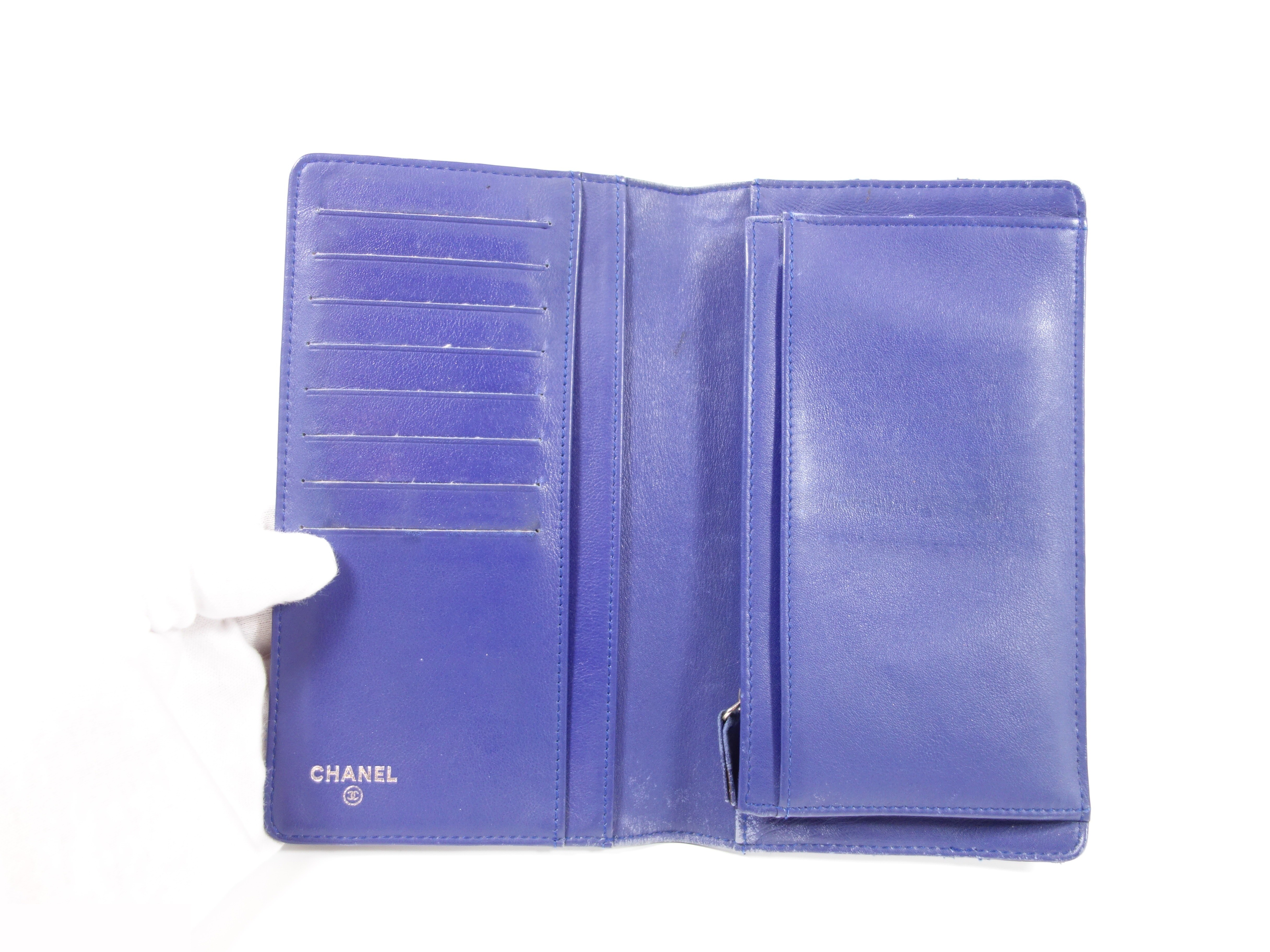 Matelassé (bags) and wallets — view 5