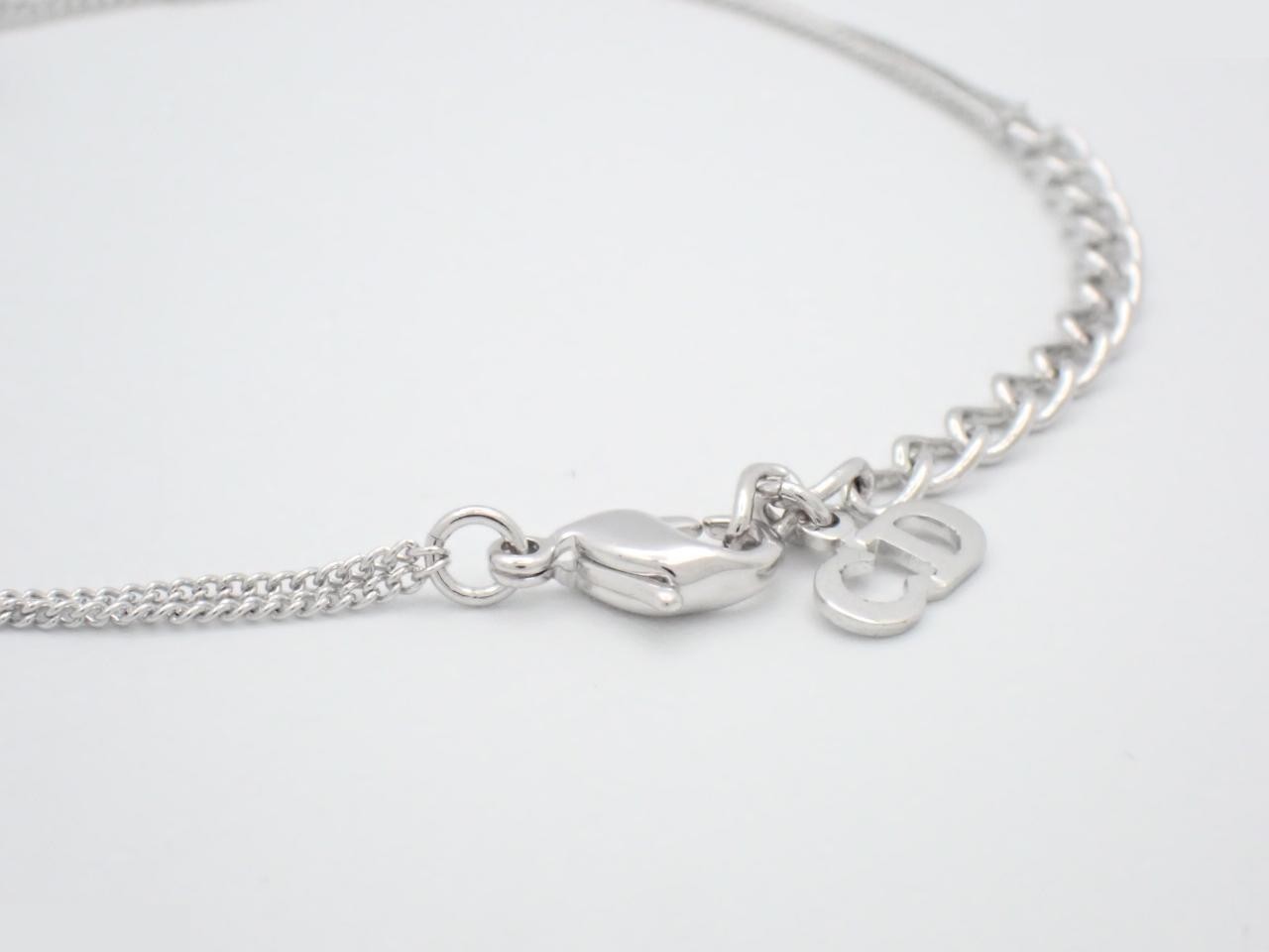 Other items: Precious metal bracelets and bangles (metal), wrist circumference approximately 22 cm. — view 3