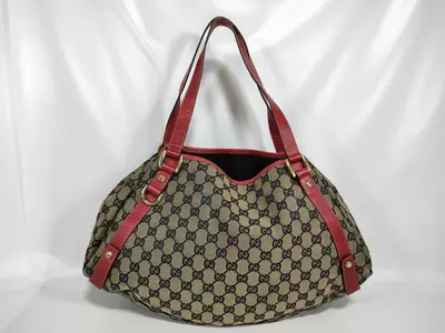 GG Canvas Shoulder Bag 130736 (Stain present)