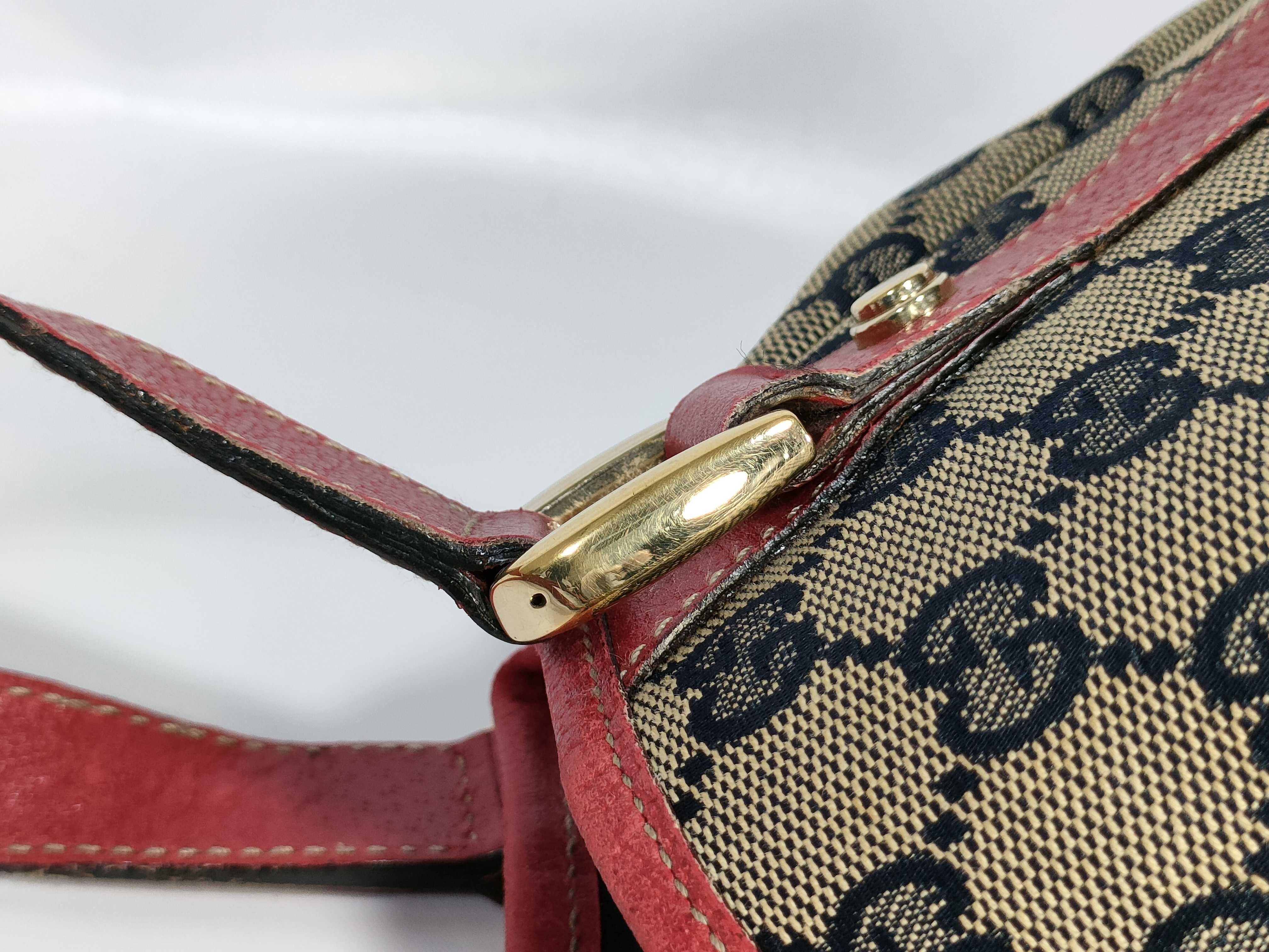 GG Canvas Shoulder Bag 130736 (Stain present) — view 5