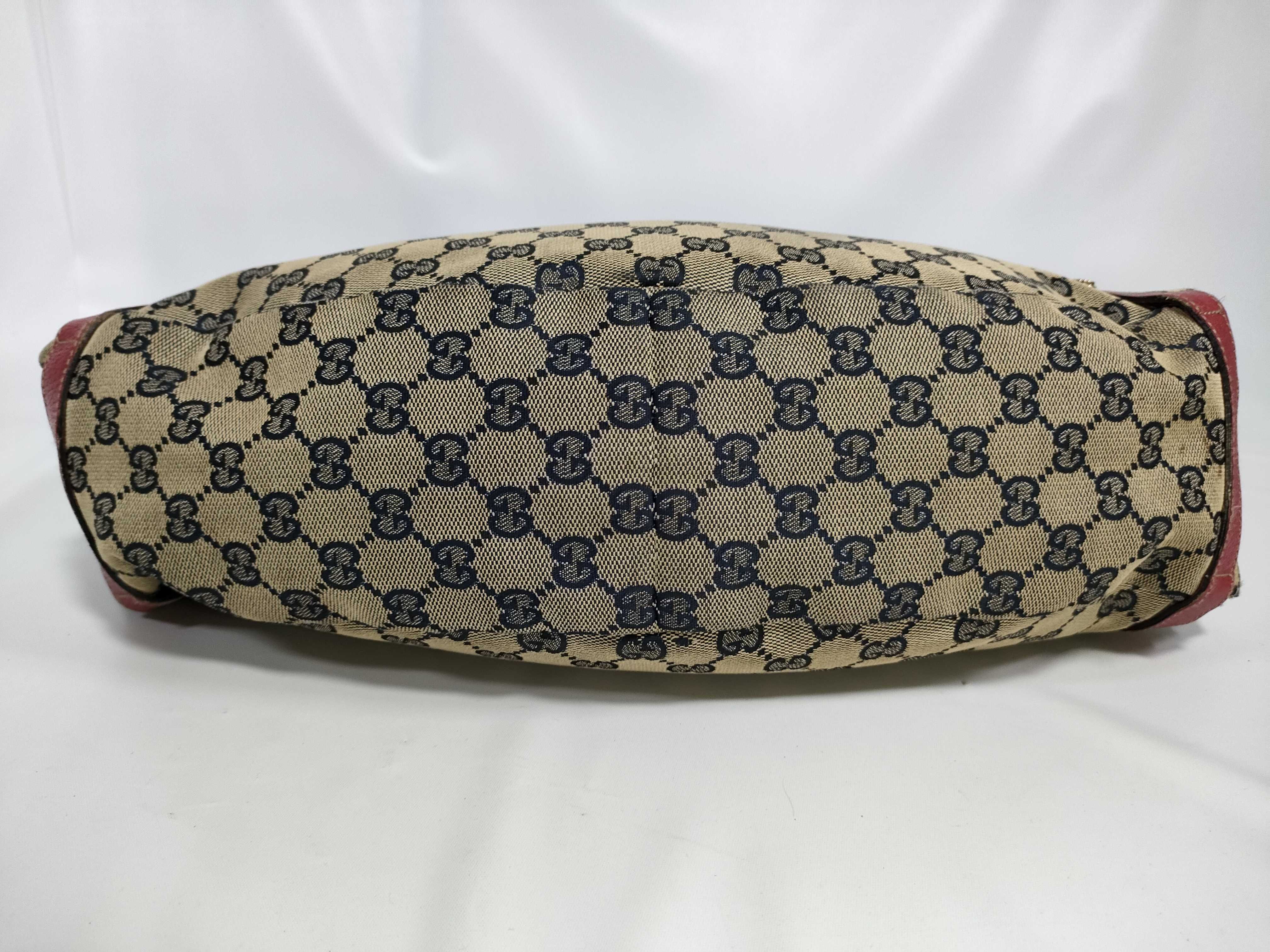 GG Canvas Shoulder Bag 130736 (Stain present) — view 7