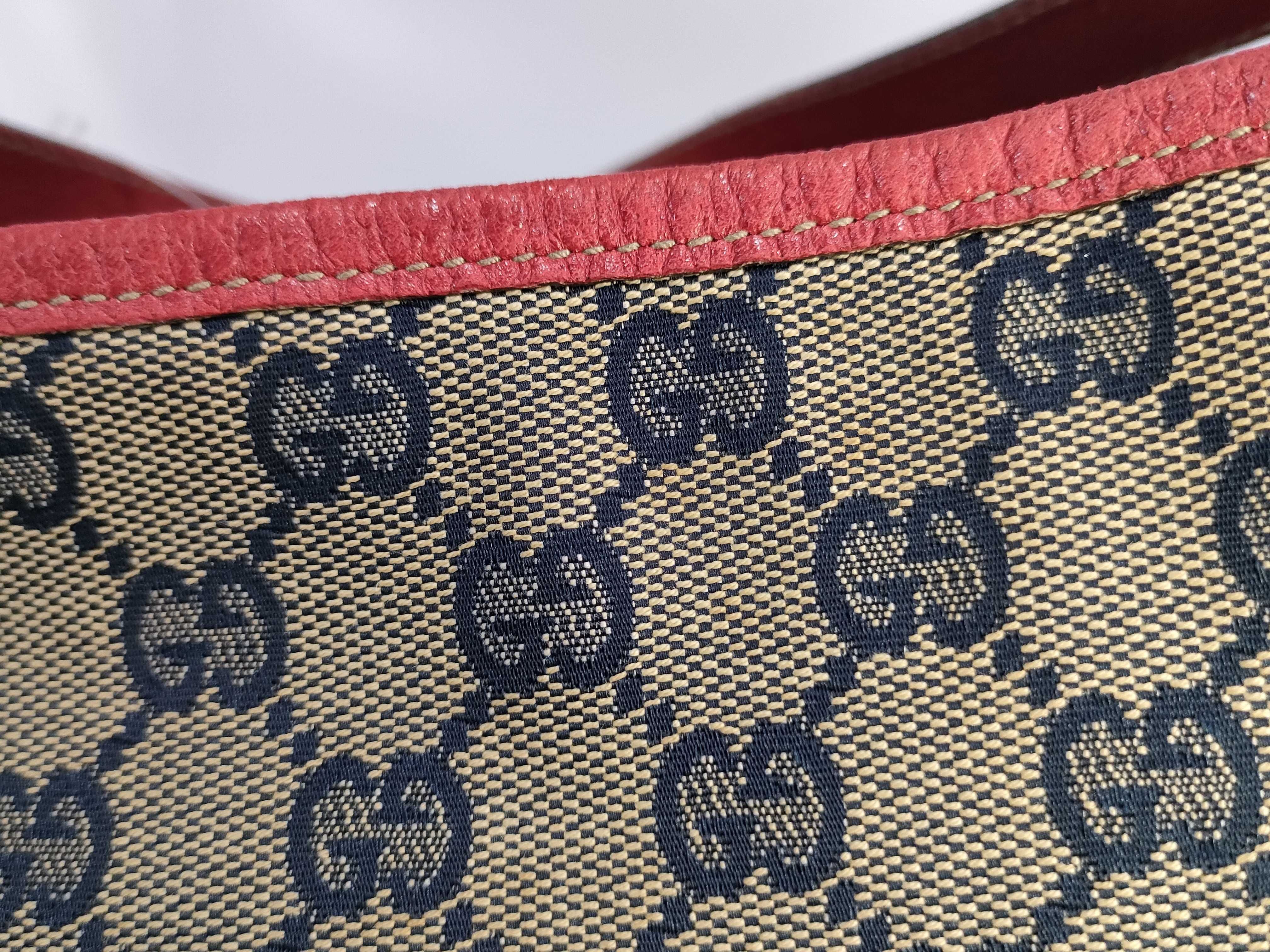GG Canvas Shoulder Bag 130736 (Stain present) — view 9