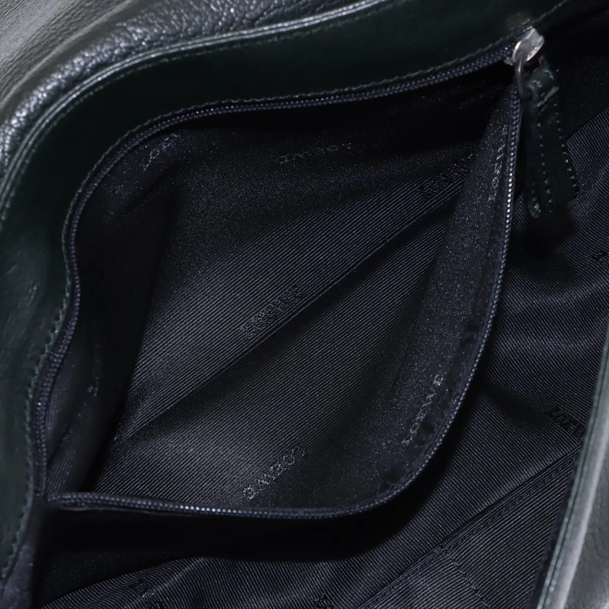 Anagram Leather x Studs Shoulder Bag Green — view 8