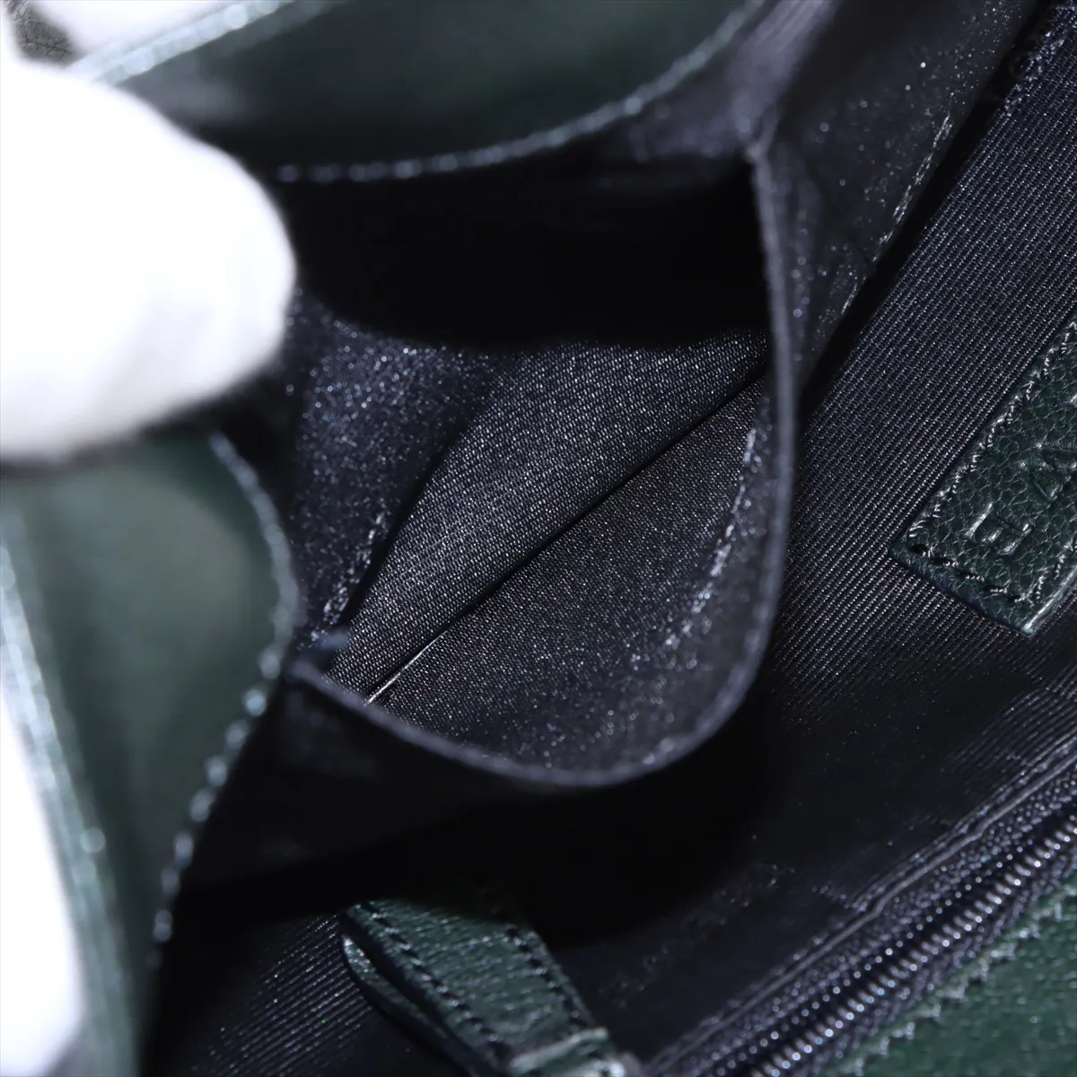 Anagram Leather x Studs Shoulder Bag Green — view 10
