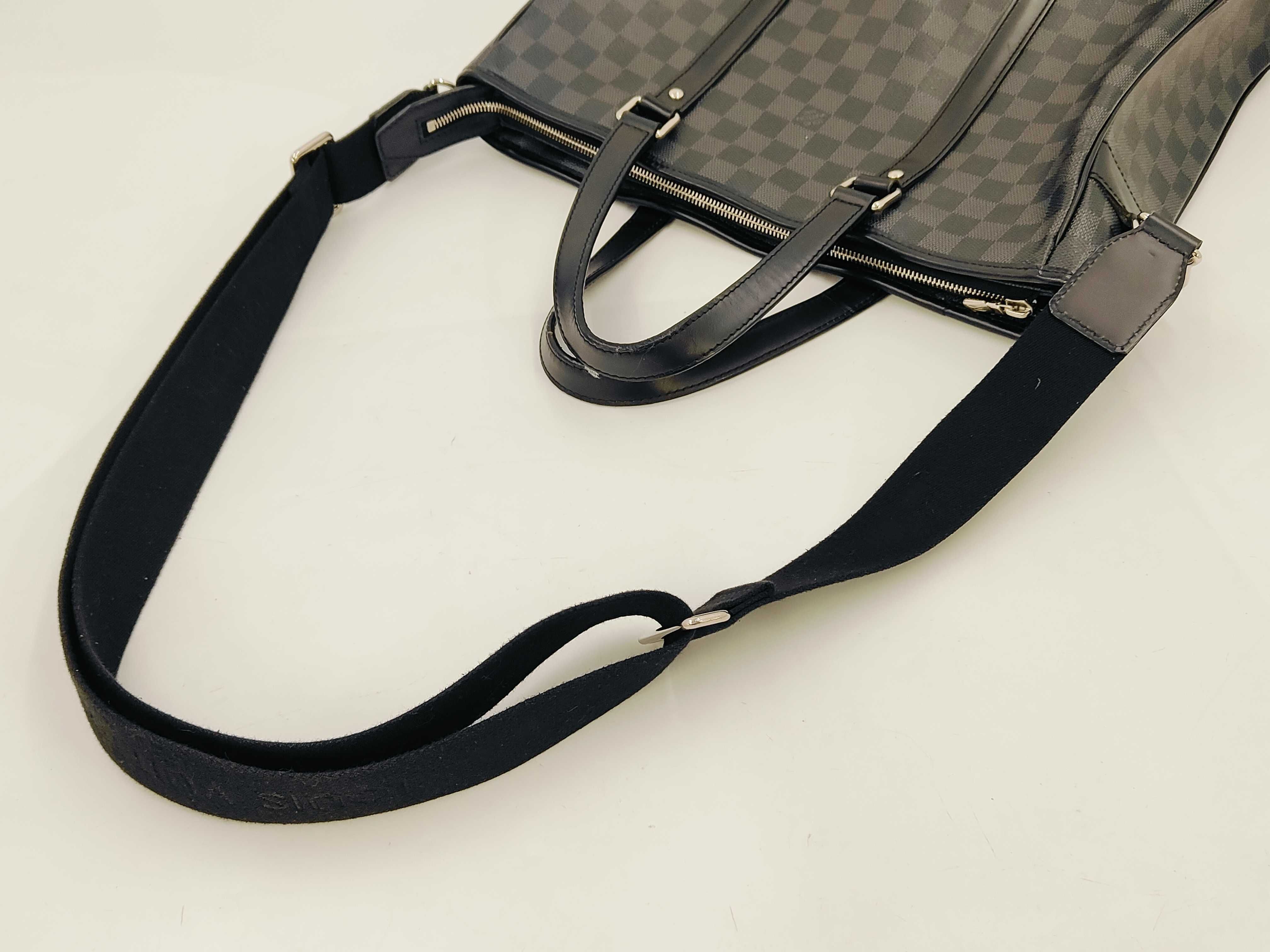 Damier Graphite LOUIS VUITTON Shoulder Bag — view 3