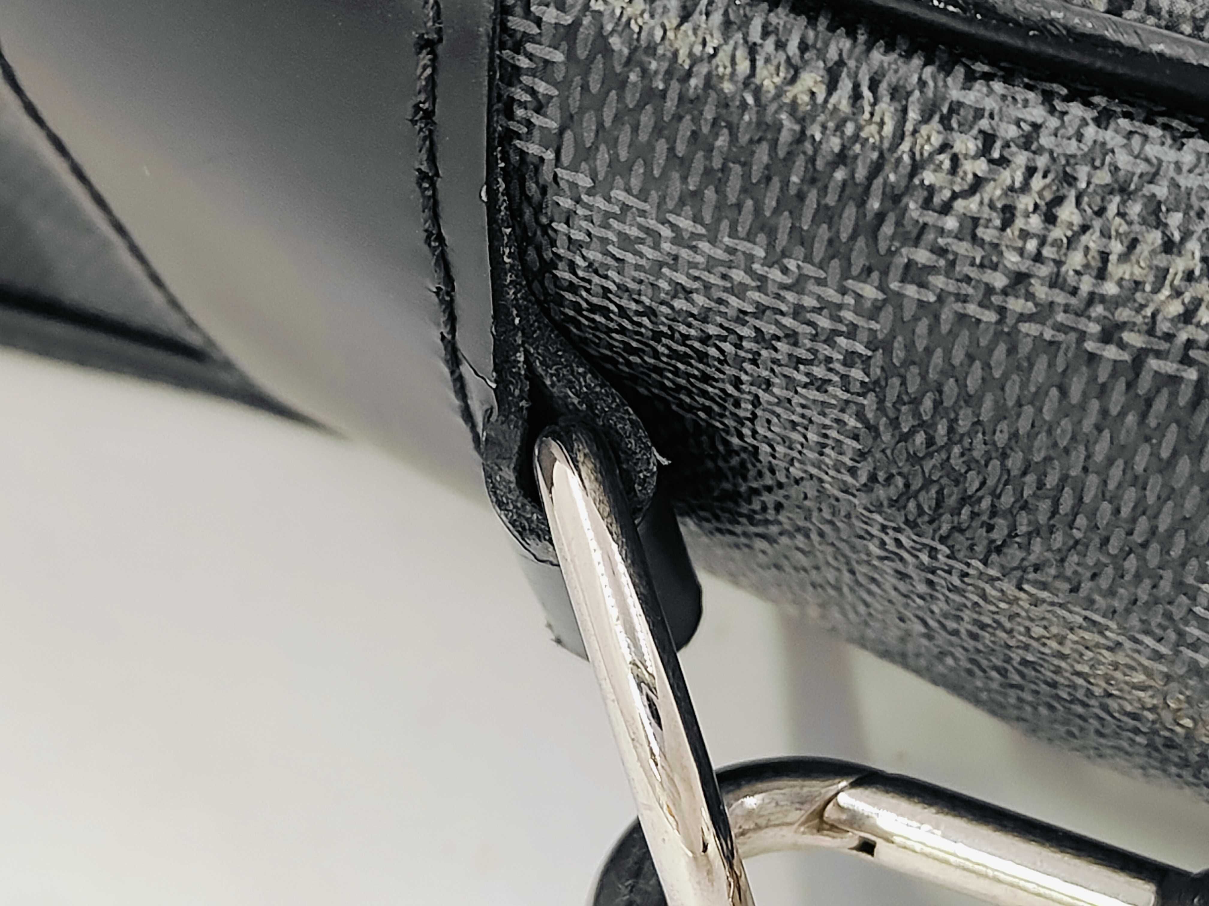 Damier Graphite LOUIS VUITTON Shoulder Bag — view 7