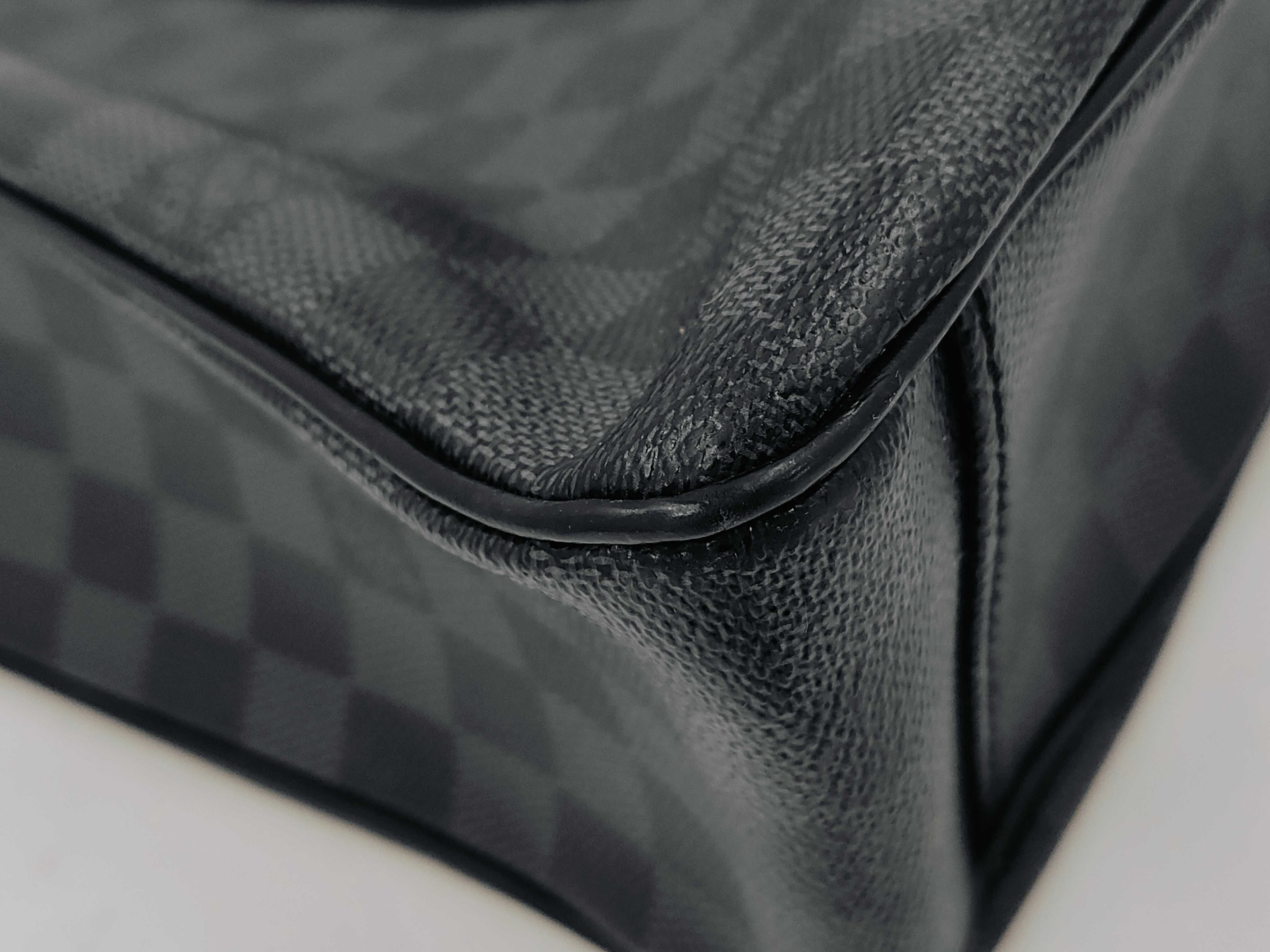 Damier Graphite LOUIS VUITTON Shoulder Bag — view 9