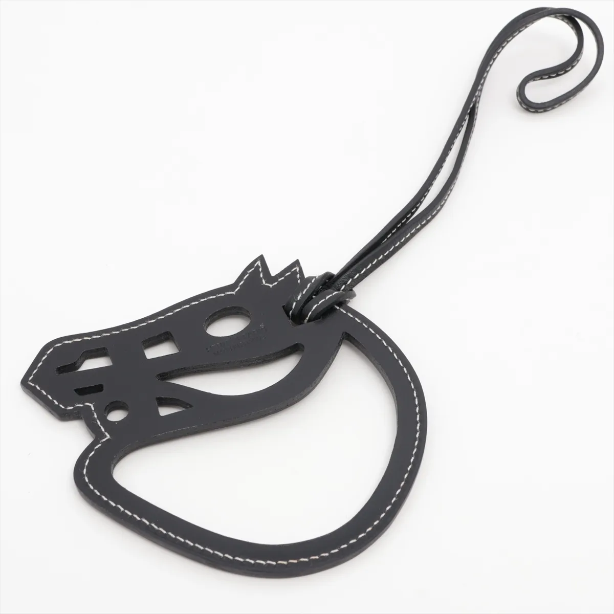 Paddock Cheval Charm Leather Black Thread Fuzz Strap Wrinkle — view 2