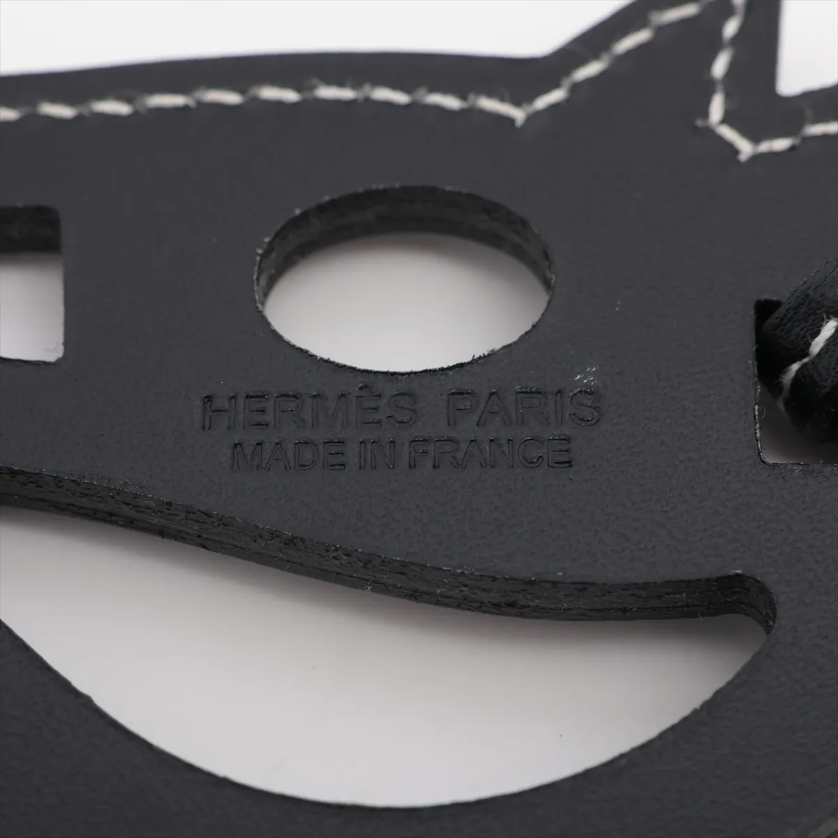 Paddock Cheval Charm Leather Black Thread Fuzz Strap Wrinkle — view 3