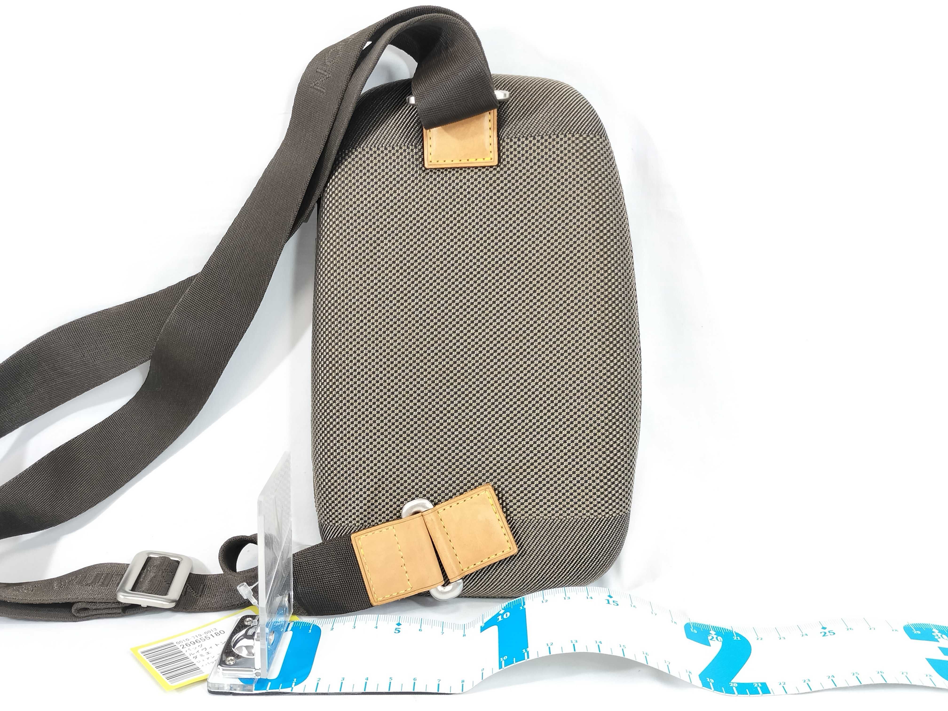 Damier Geant Maje Terre Body Bag M93501 Shoulder Bag — view 2