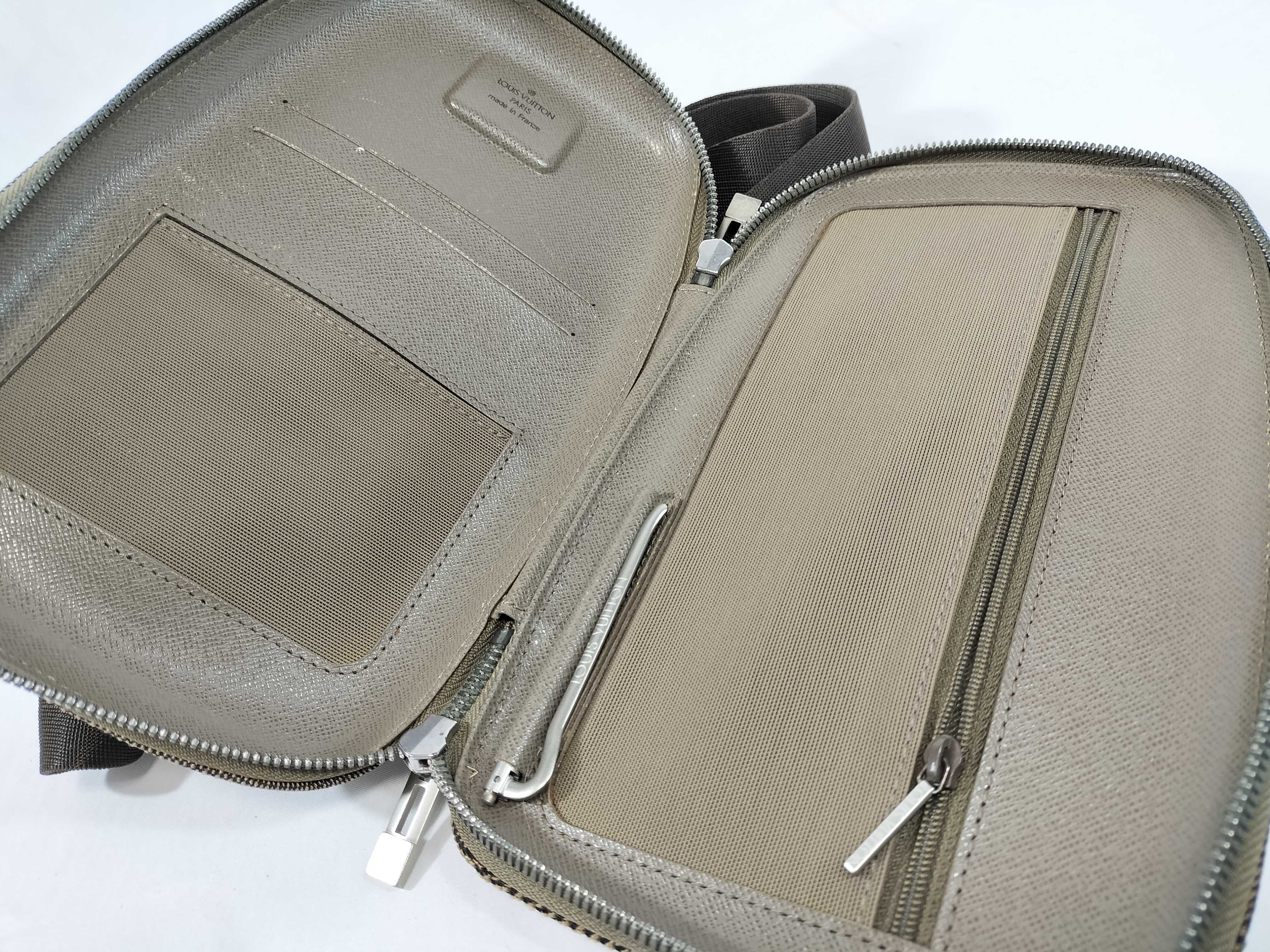 Damier Geant Maje Terre Body Bag M93501 Shoulder Bag — view 10