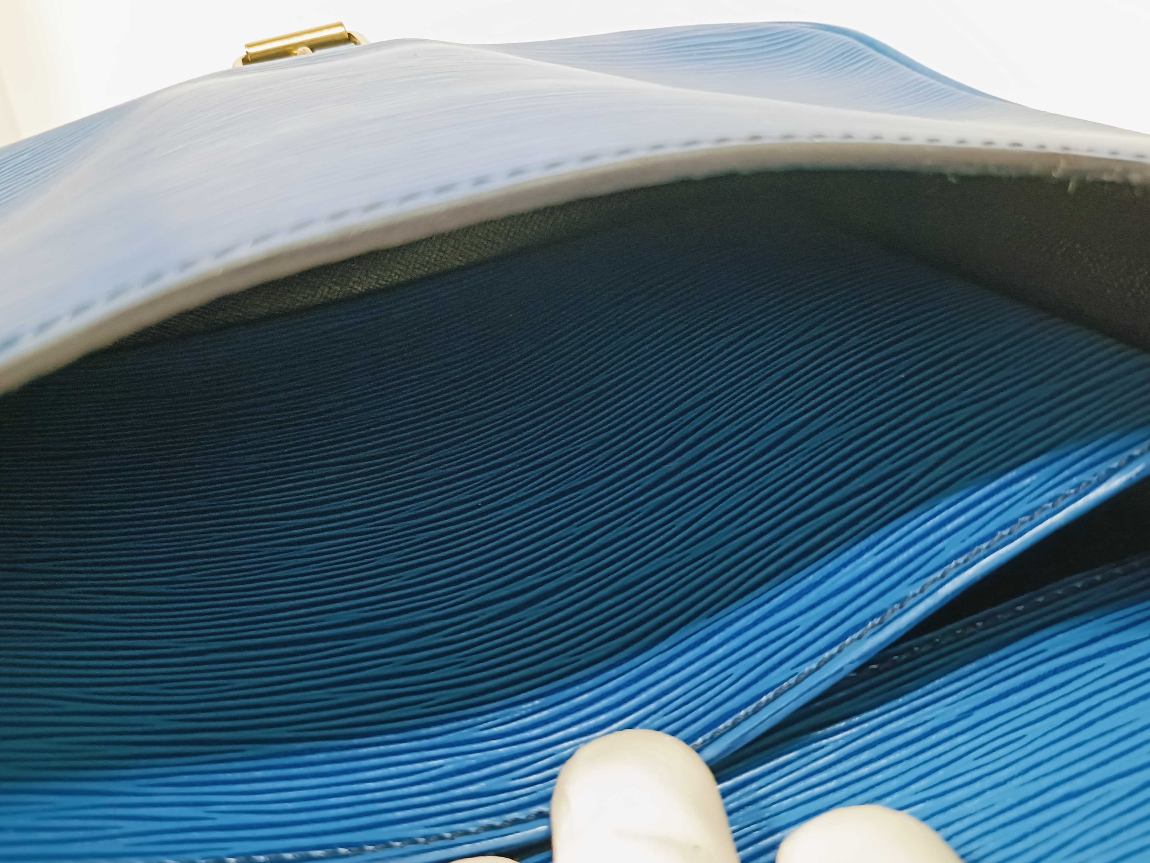 Epi Cartouchiere Shoulder Bag — view 11