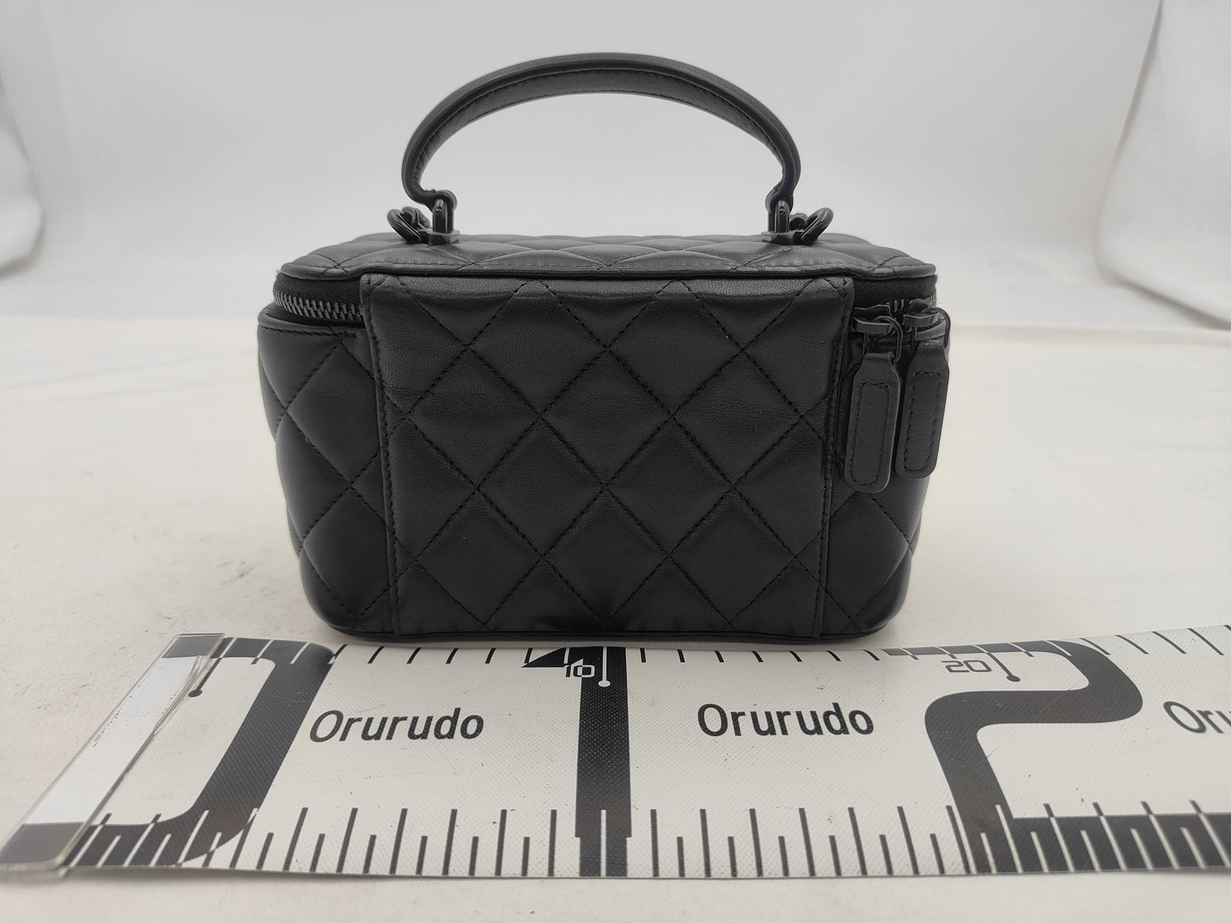 Handle Chain Bag Shoulder Bag — view 2