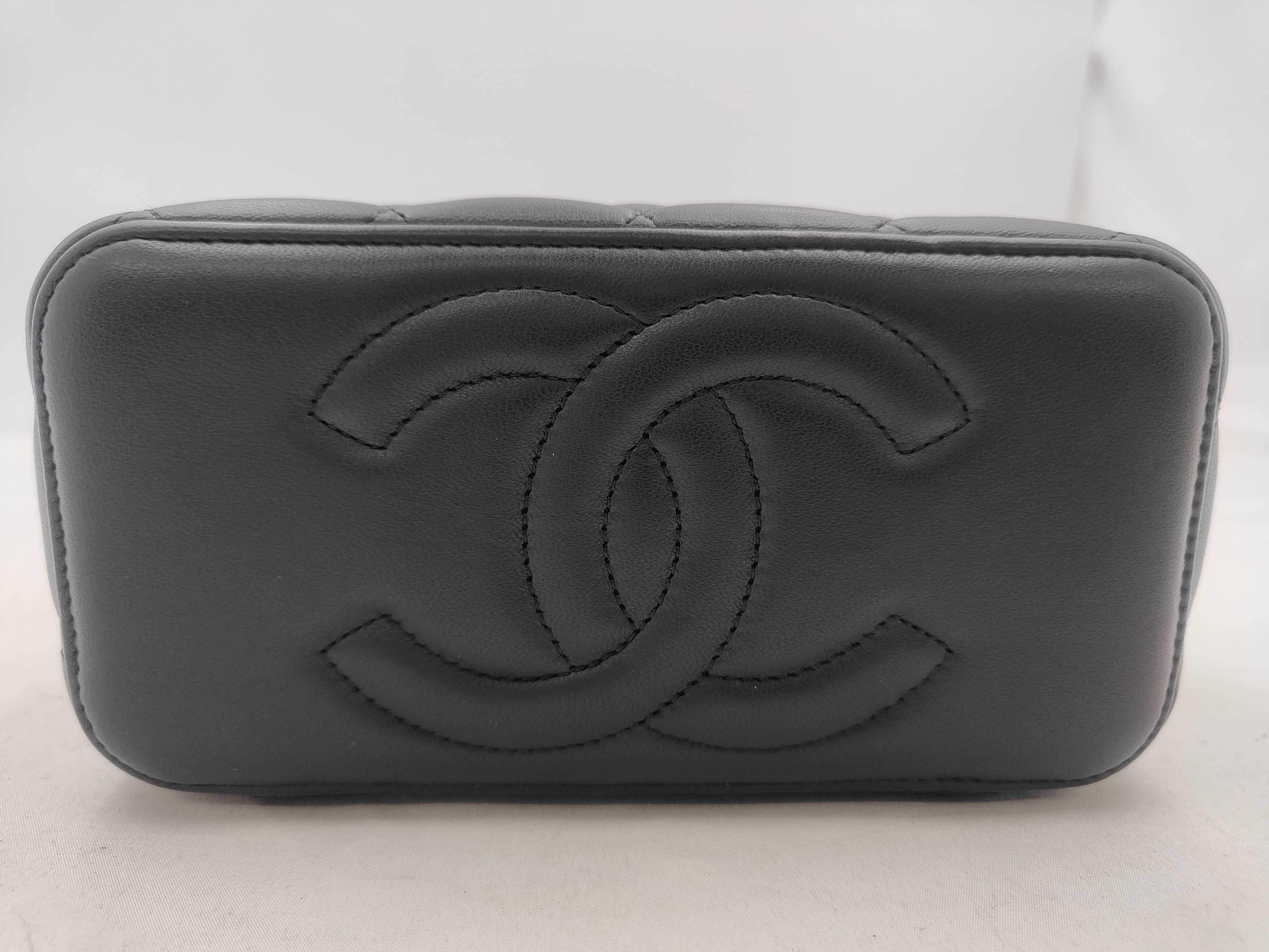 Handle Chain Bag Shoulder Bag — view 8