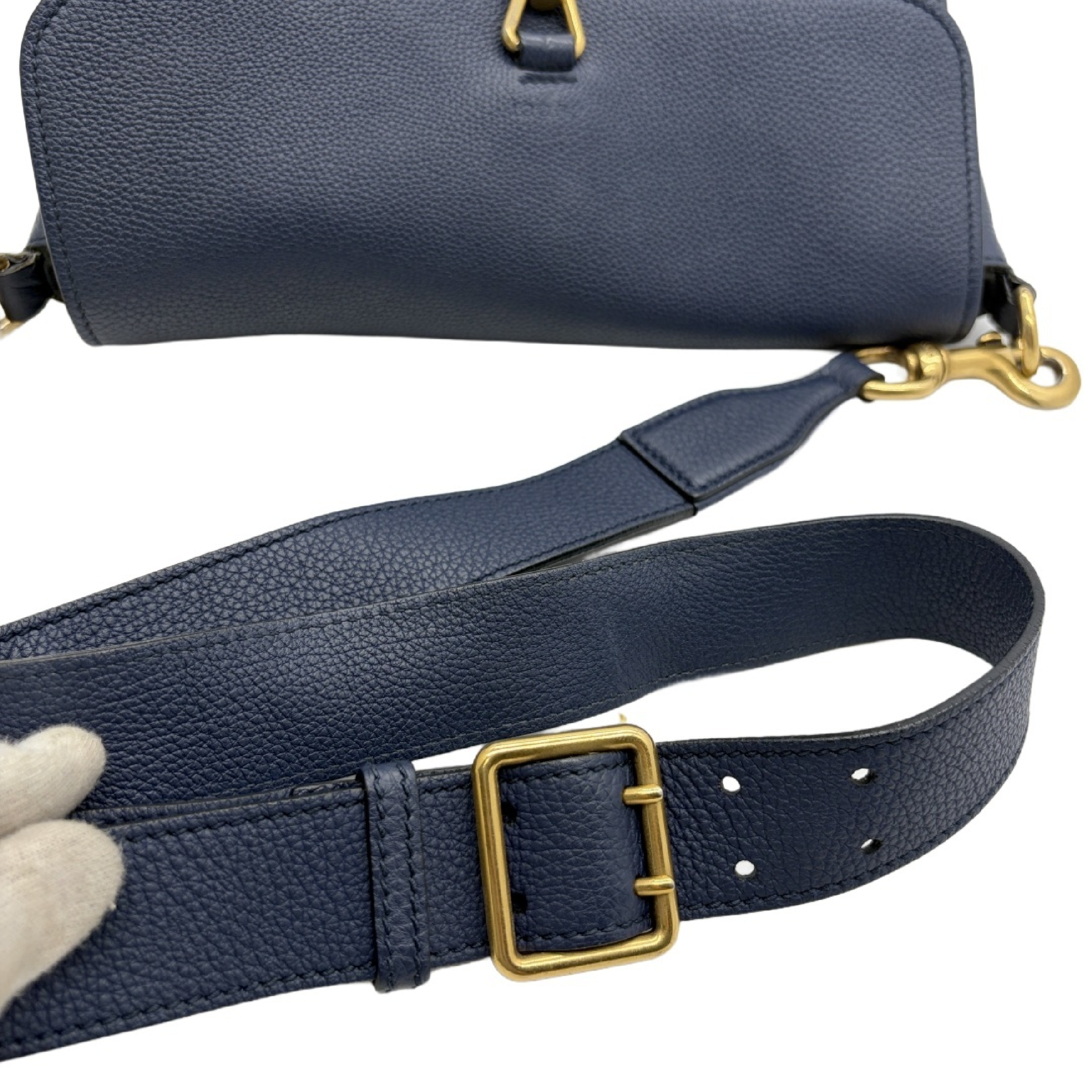 Jackie Leather Shoulder Bag — view 10