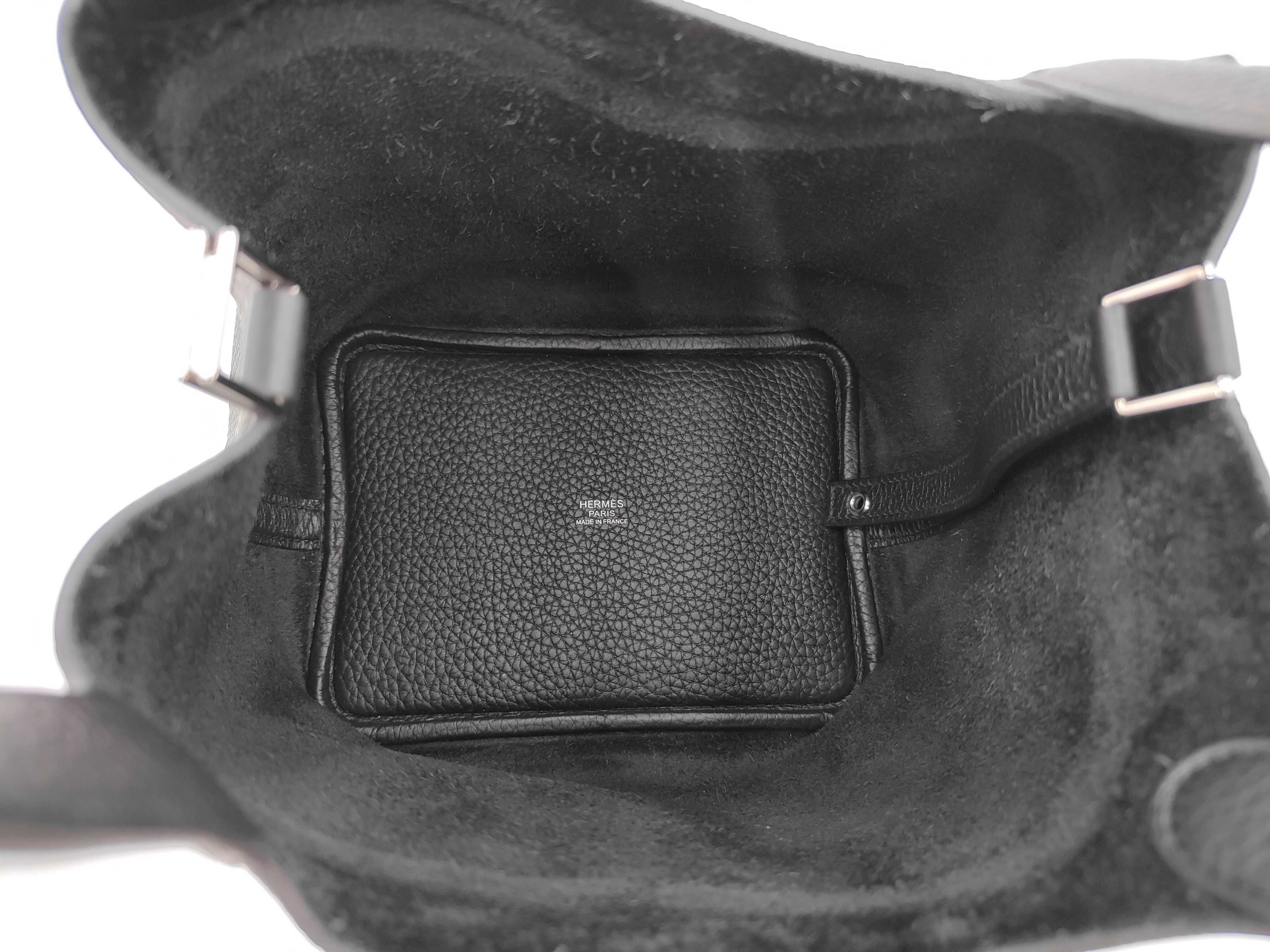 Picotin Lock 18 PM Taurillon Clemence Leather Bag, Black, Silver Hardware, B Stamp — view 9