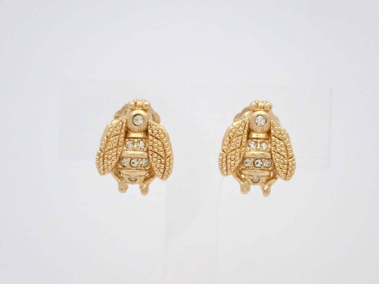 Other lines: Precious metals and earrings