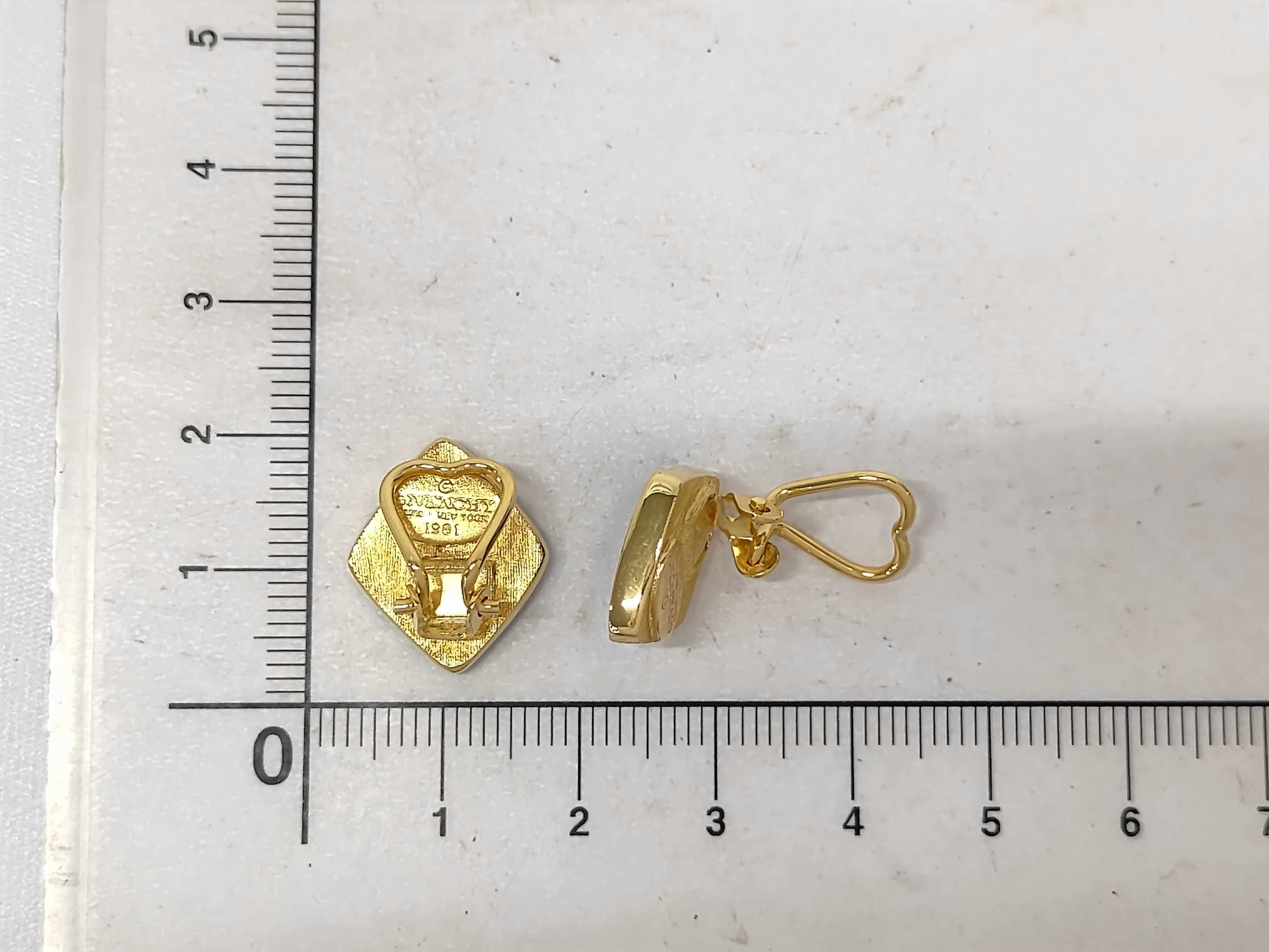 Earrings — view 6