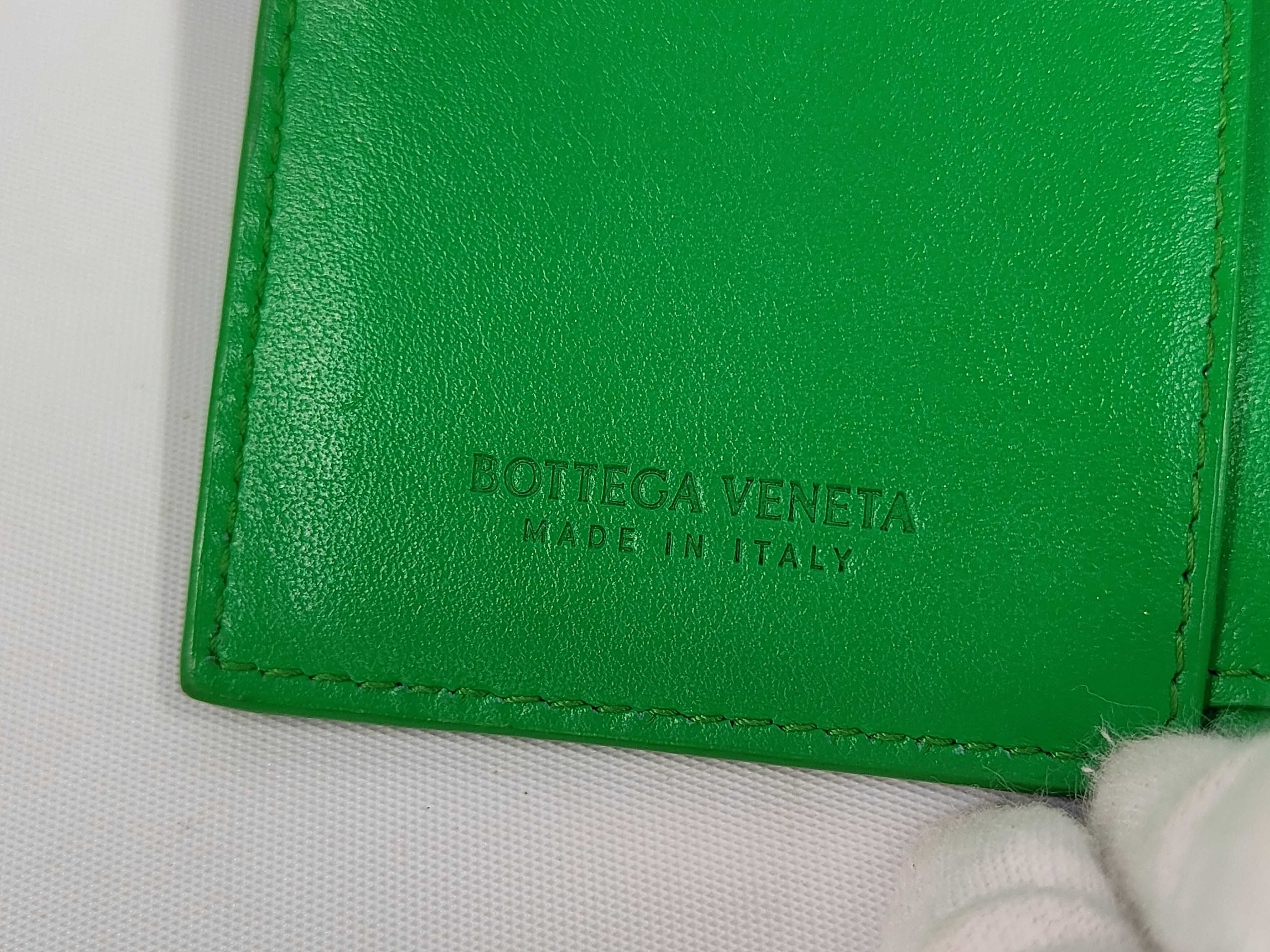 Maxi Intrecciato Leather Bi-fold Wallet — view 7