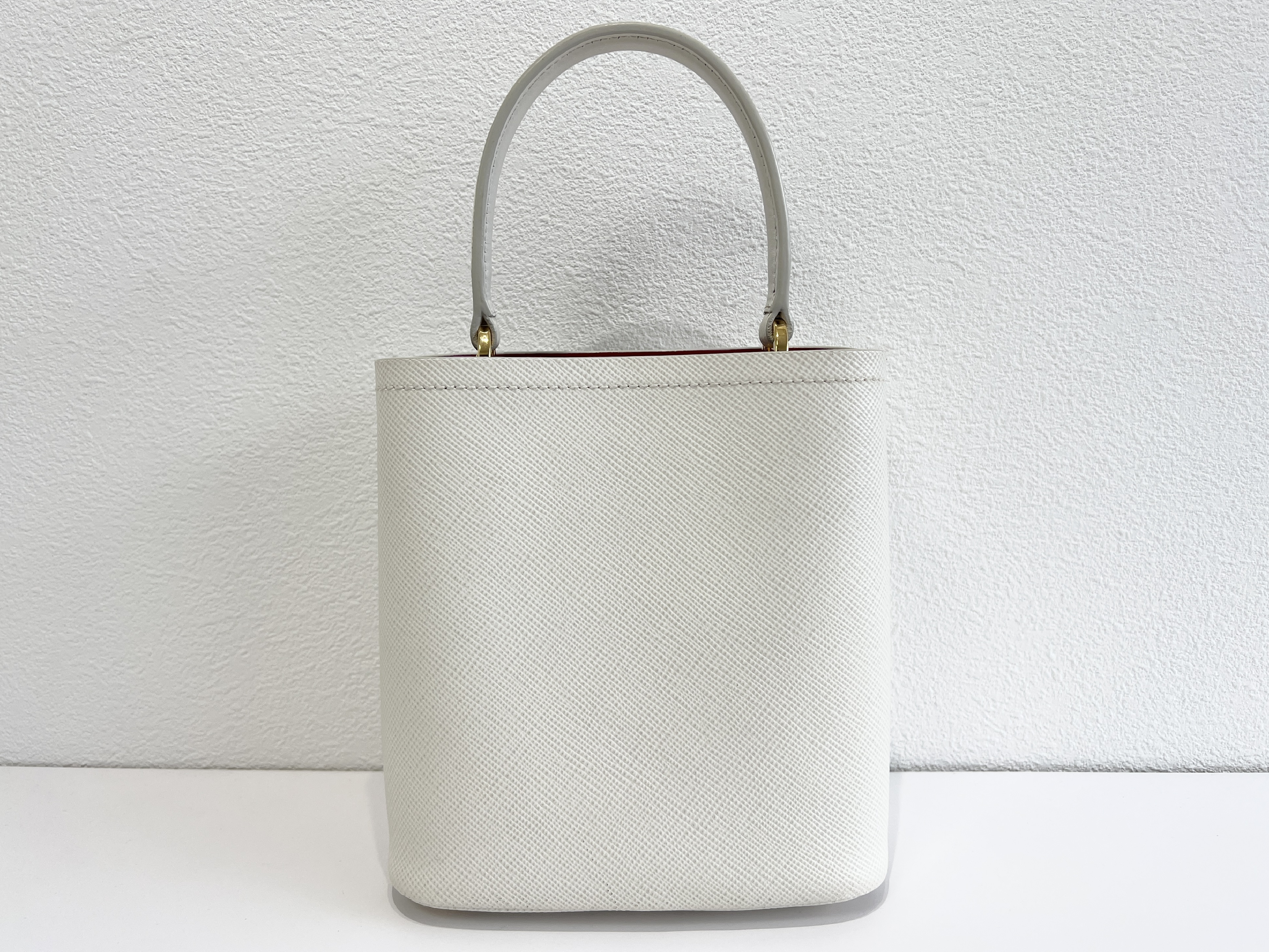 Panier Saffiano Cuir Heart Limited Edition Leather 2-way Shoulder Bag/Handbag — view 3