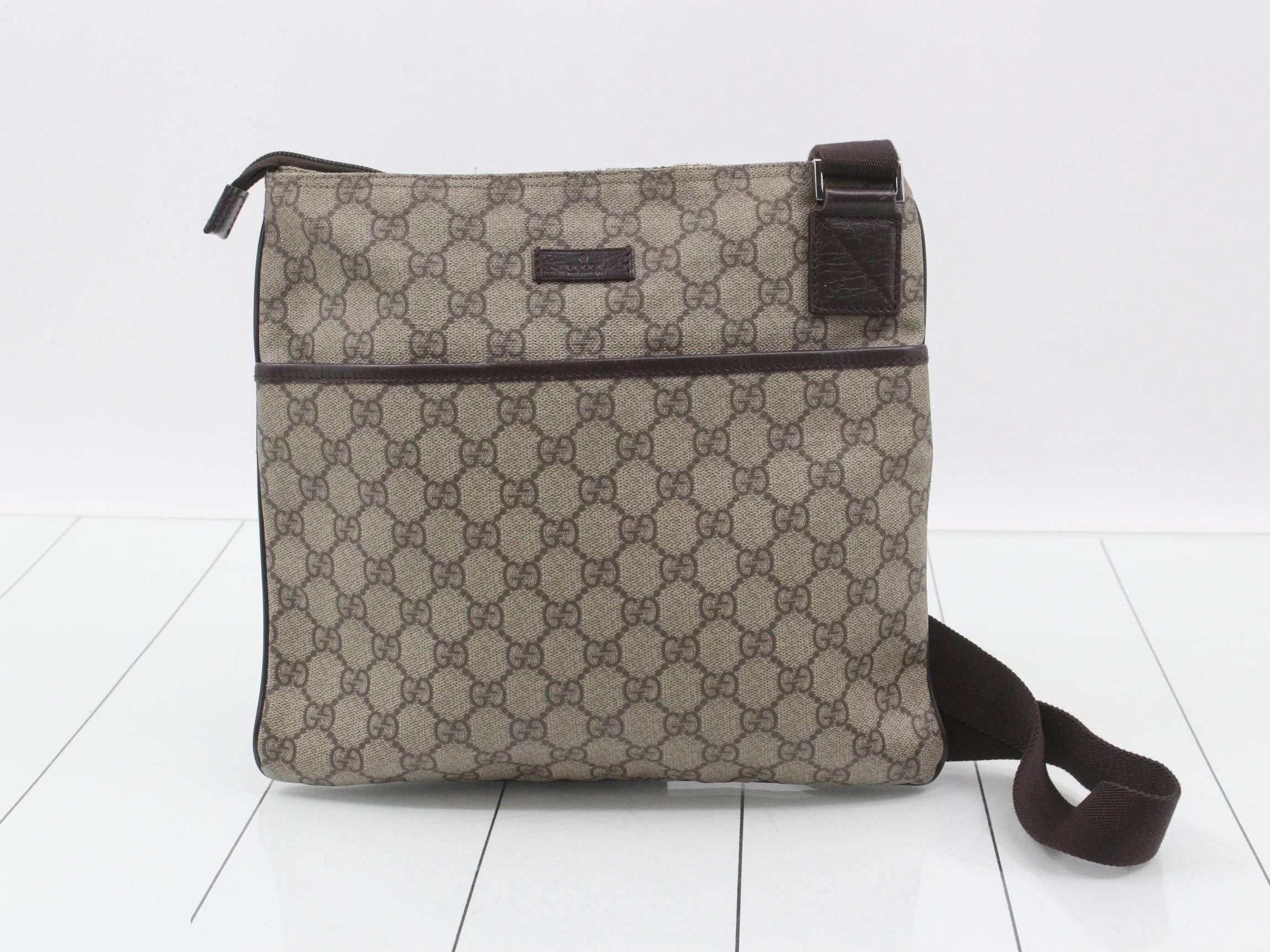 Shoulder bag, crossbody bag