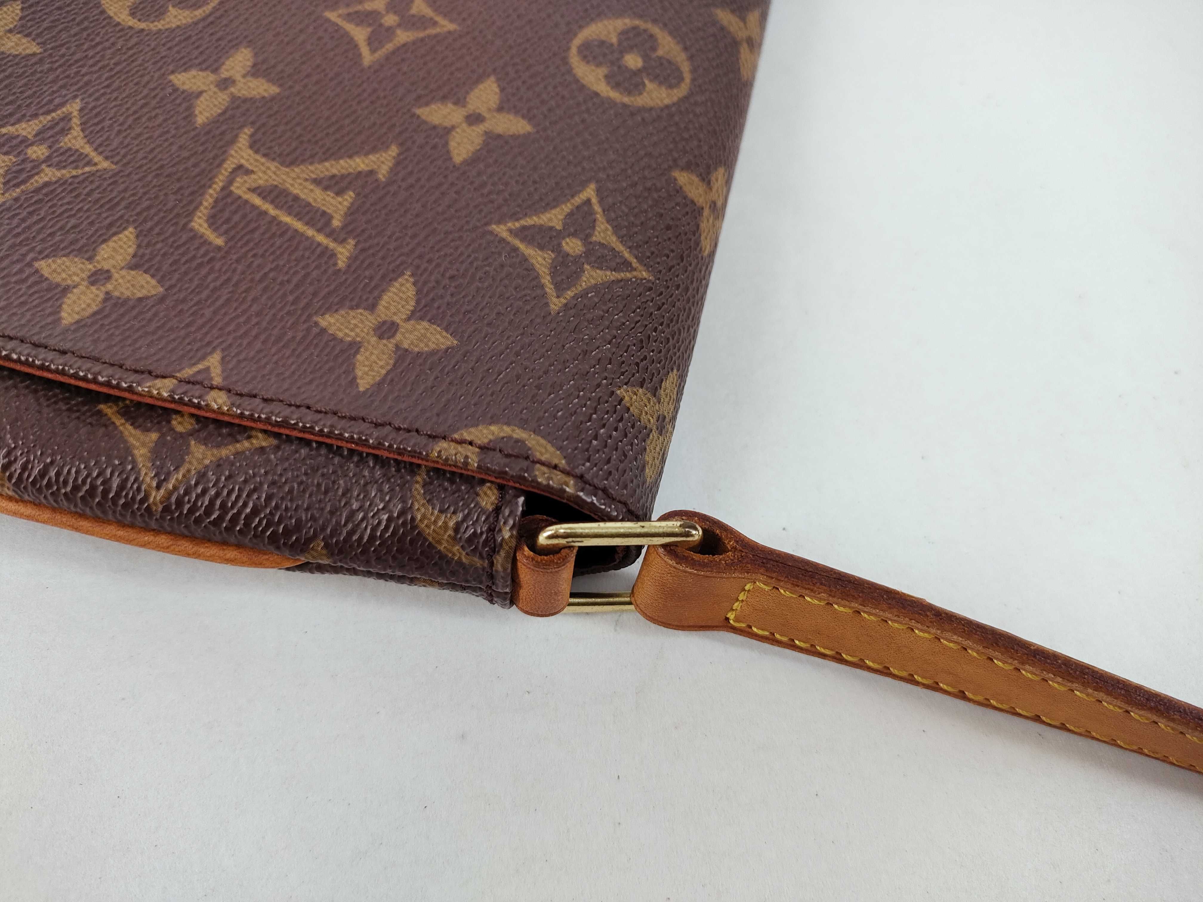 Monogram Louis Vuitton Musette Tango Bag Handbag — view 5