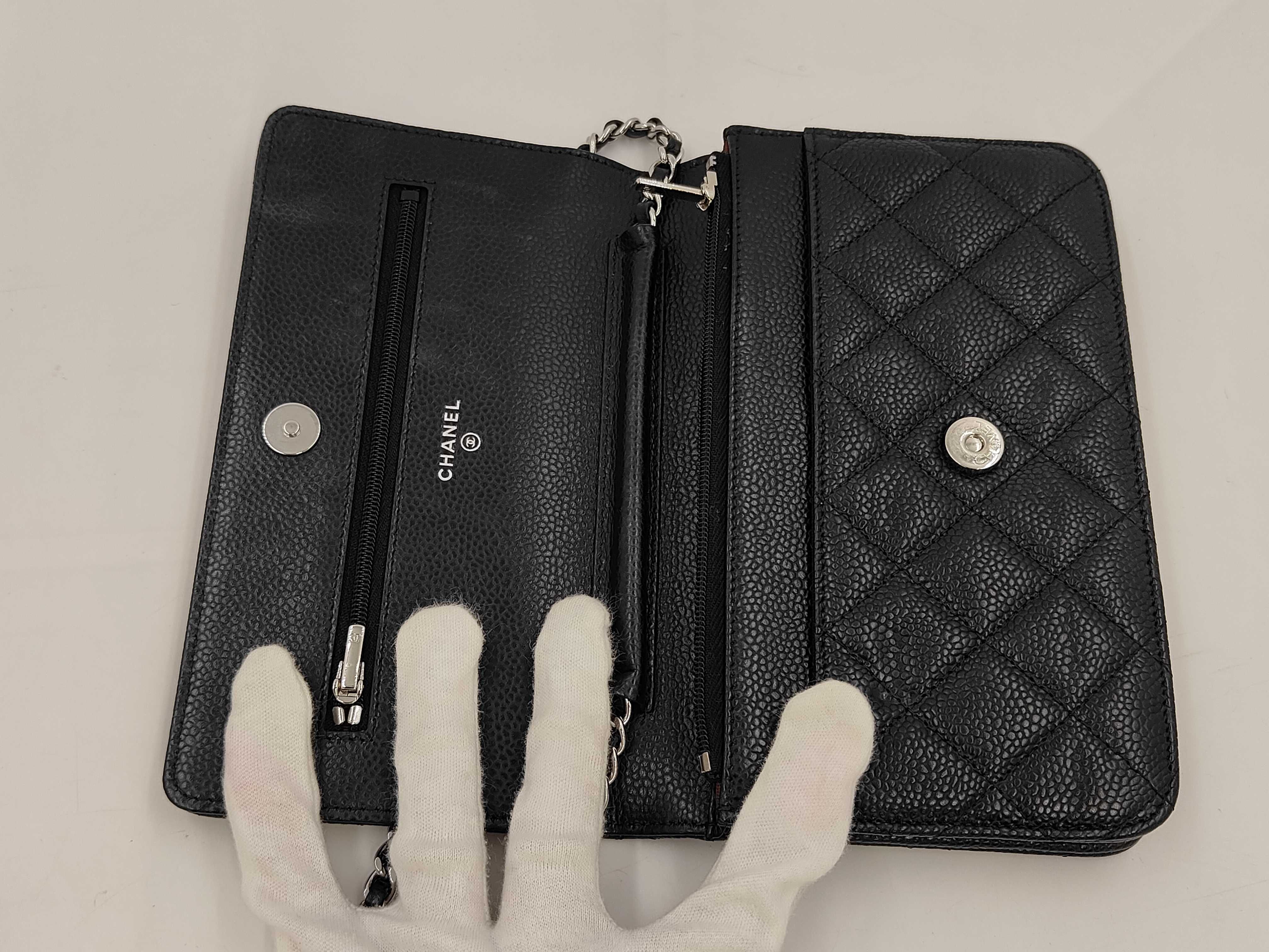 Matelassé Caviar Skin Chain Wallet Black Random Plate Shoulder Bag — view 11