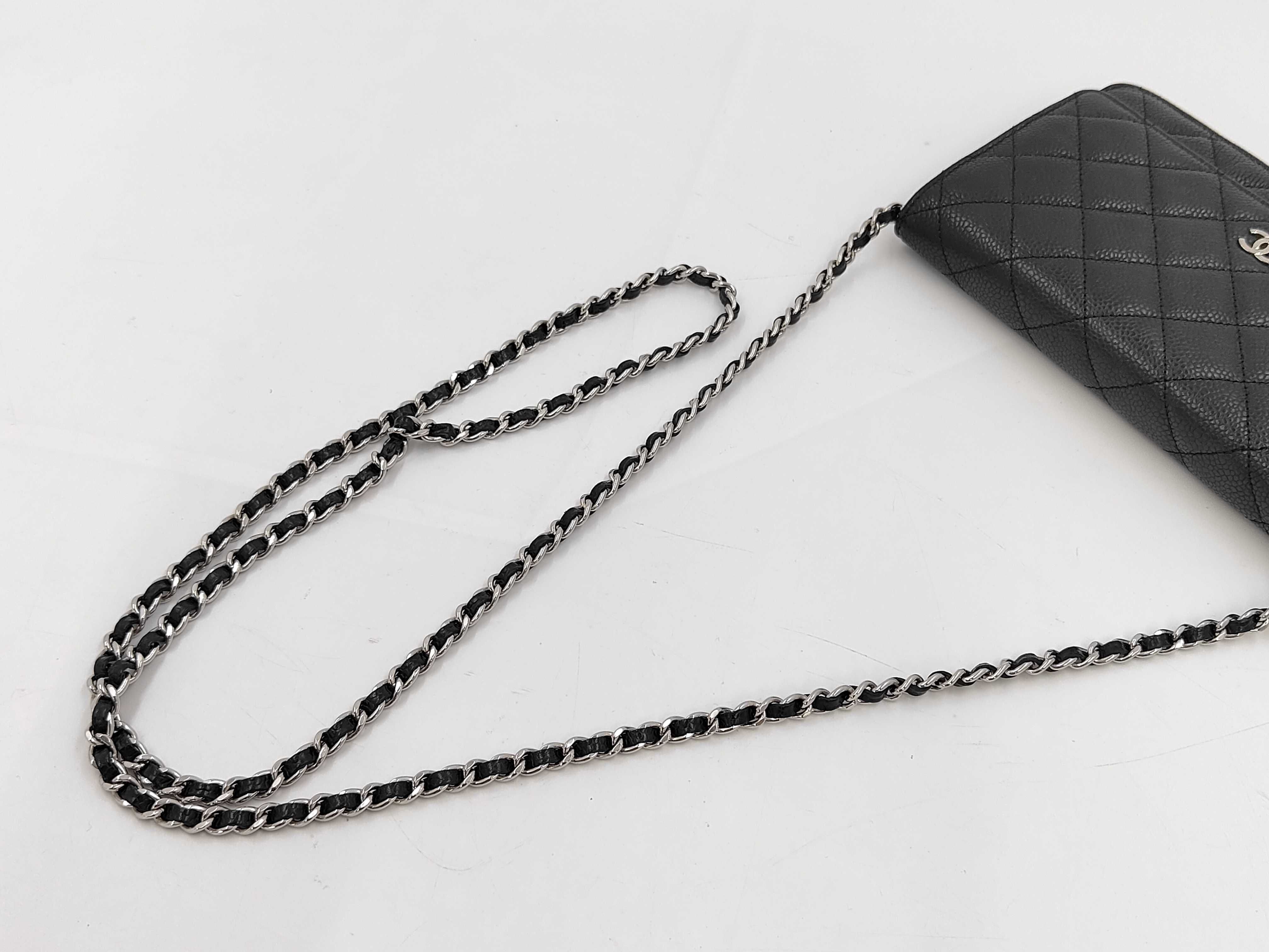 Matelassé Caviar Skin Chain Wallet Black Random Plate Shoulder Bag — view 5
