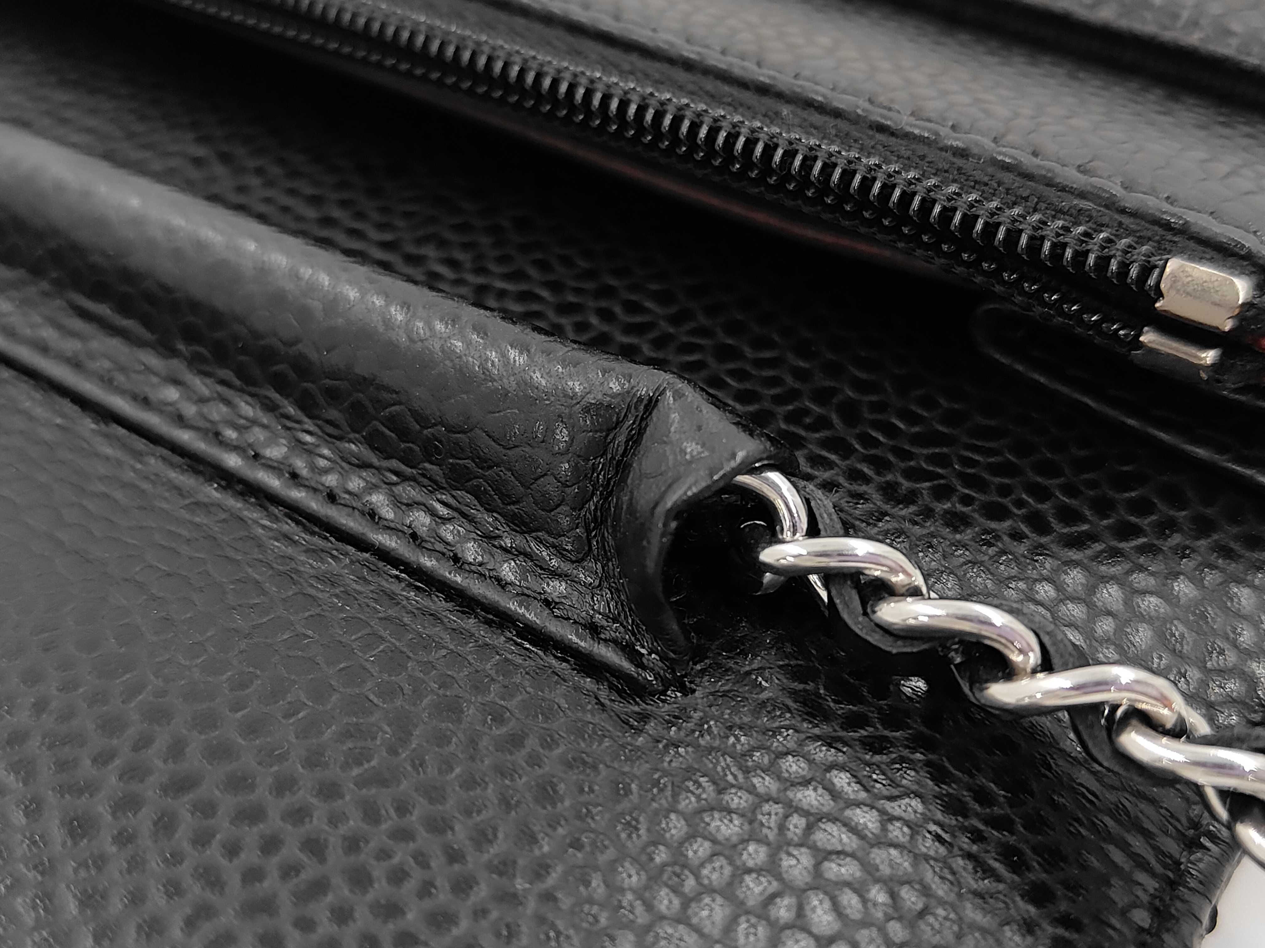 Matelassé Caviar Skin Chain Wallet Black Random Plate Shoulder Bag — view 7