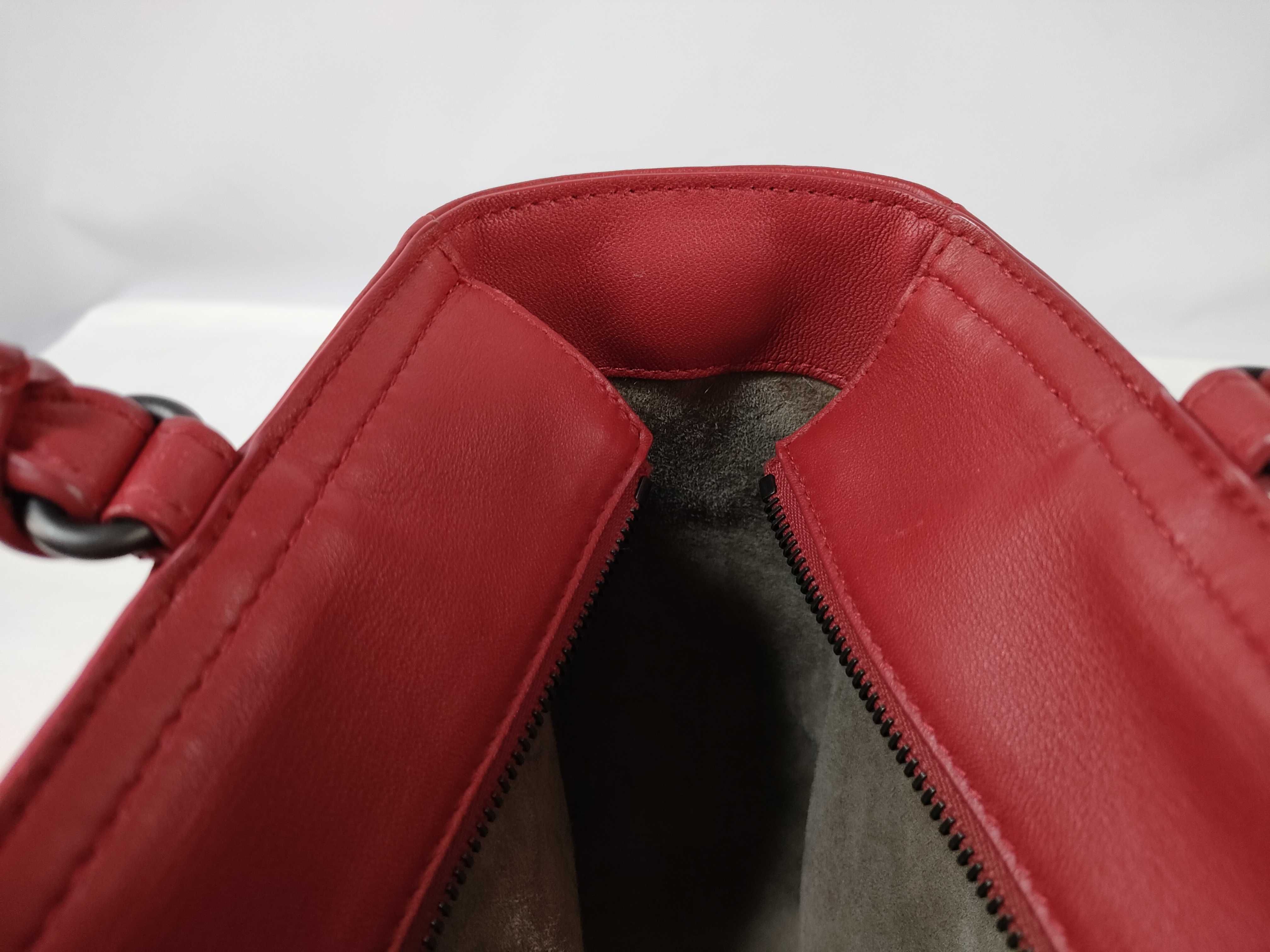 Intrecciato Leather Shoulder Bag, Red Handbag — view 9
