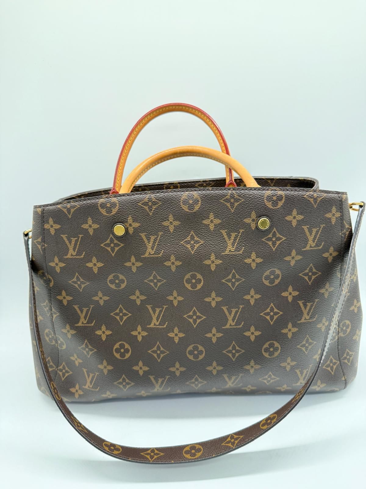 Montaigne GM, Monogram