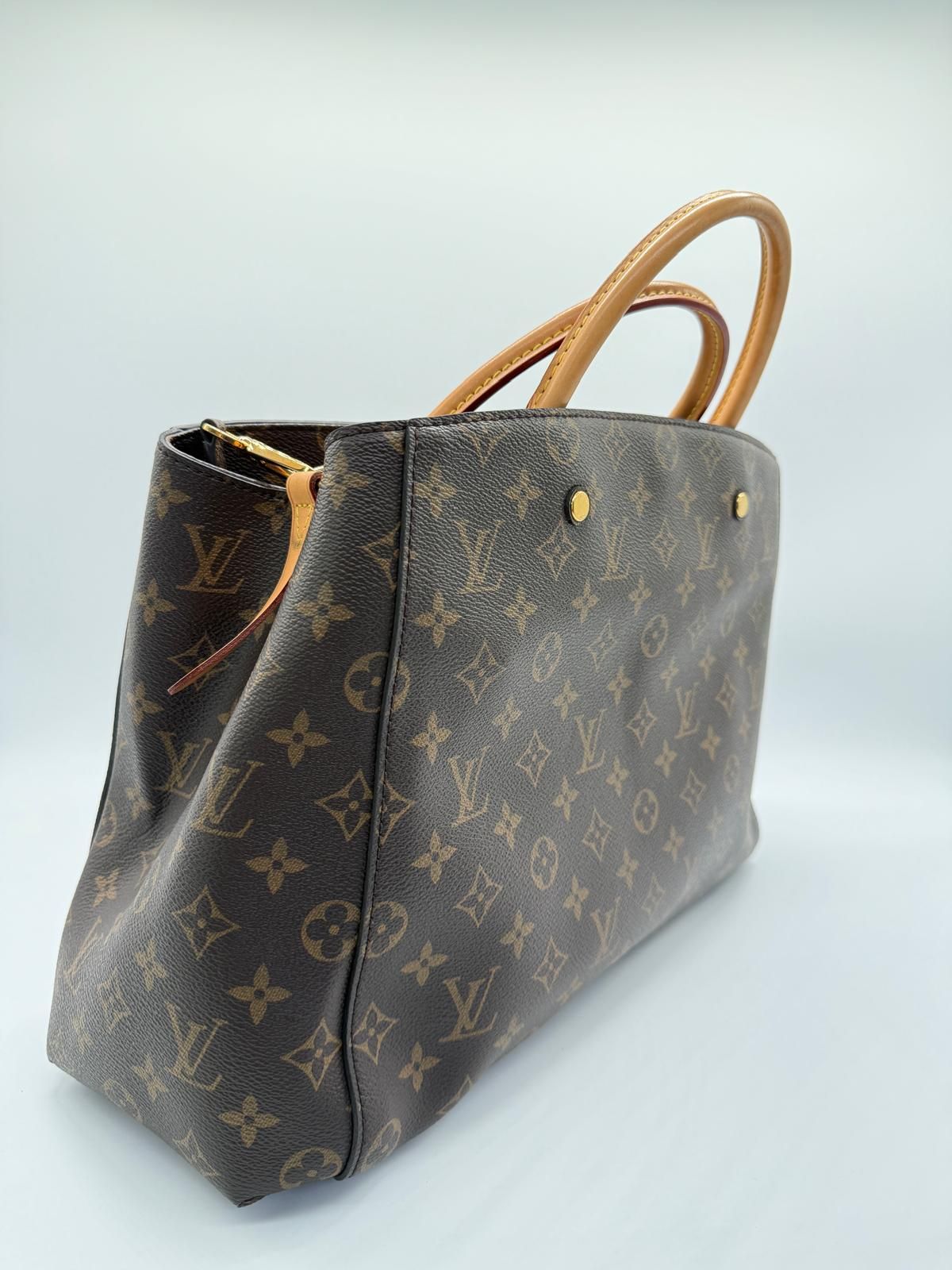 Montaigne GM, Monogram — view 2