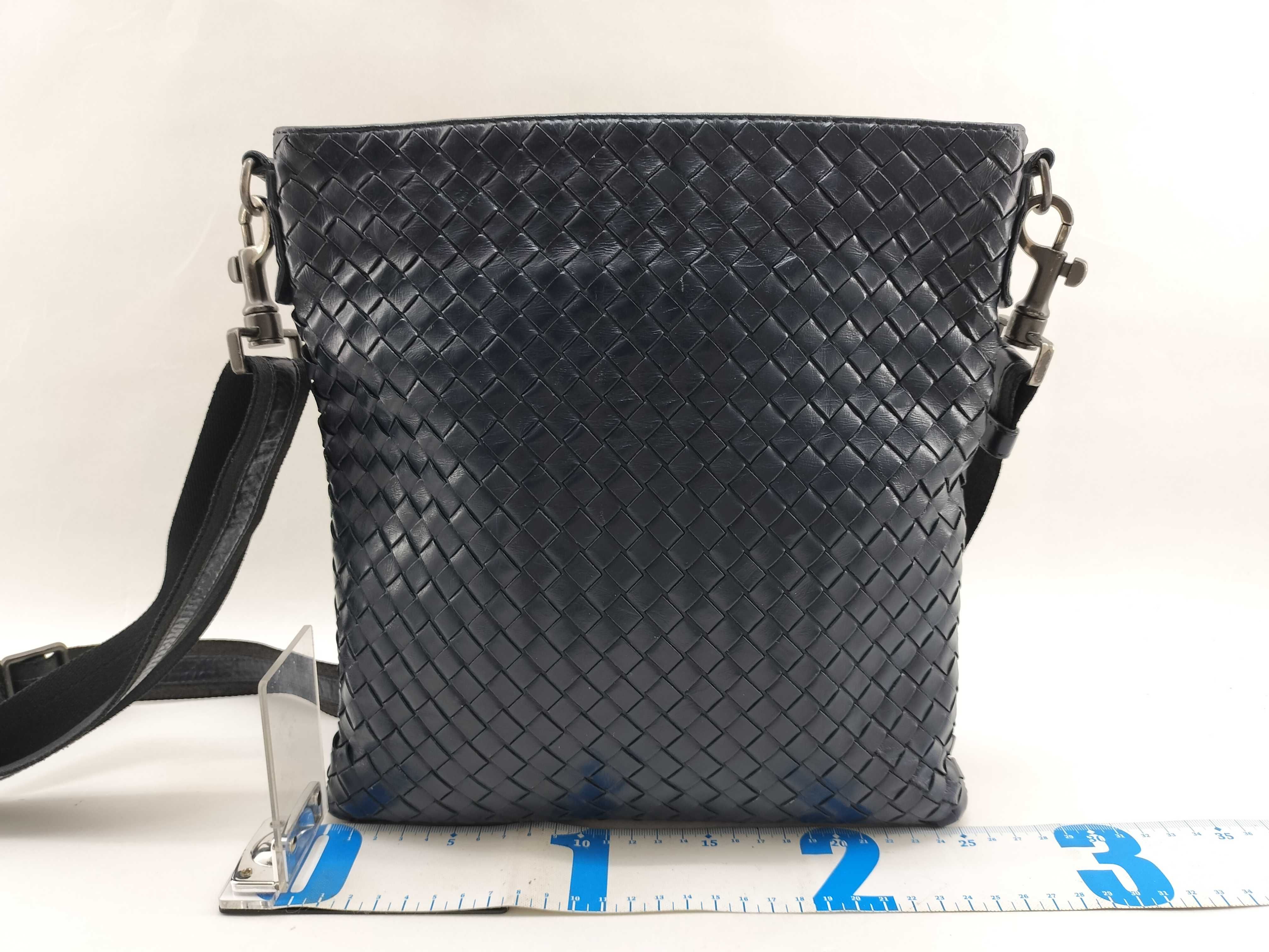 shoulder bag — view 2