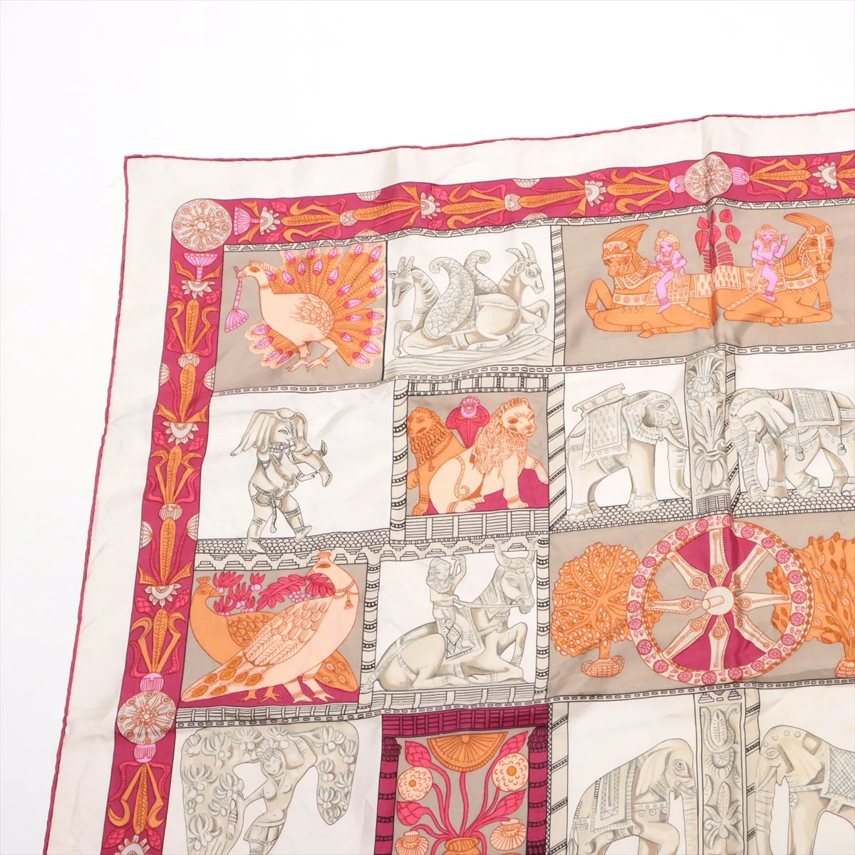 Carre 90 TORANA (Tower Gate) Scarf, Silk, Beige x Purple. Shows wear, — view 2