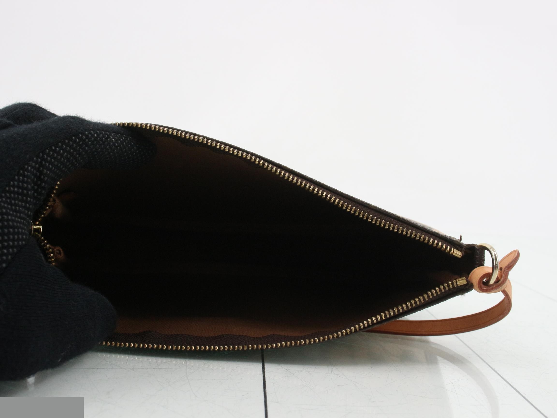 Pochette Accessoires Monogram Graffiti Accessory Pouch — view 4