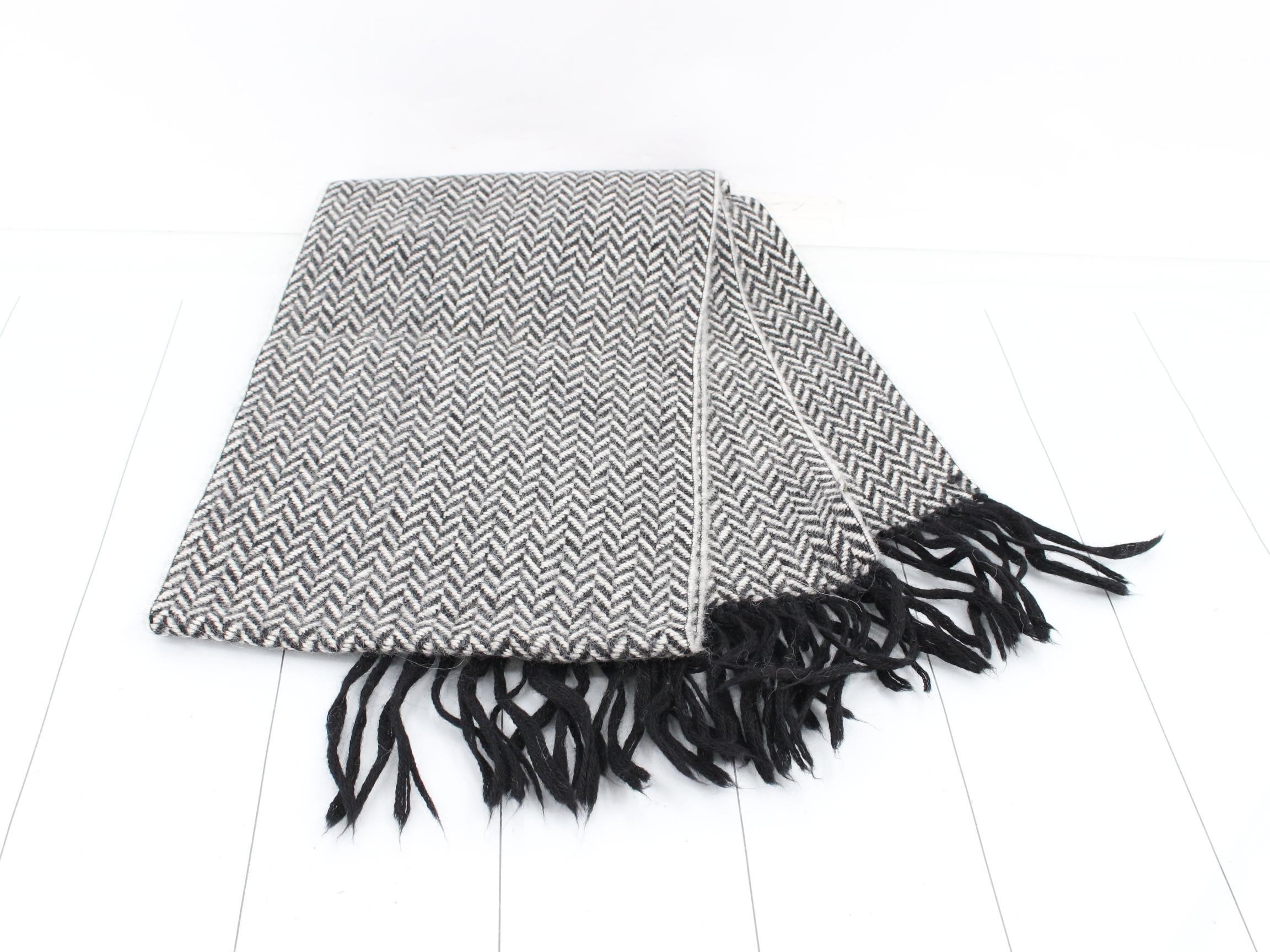 Other items in the line: accessories, small items, 100% alpaca scarves. — view 3
