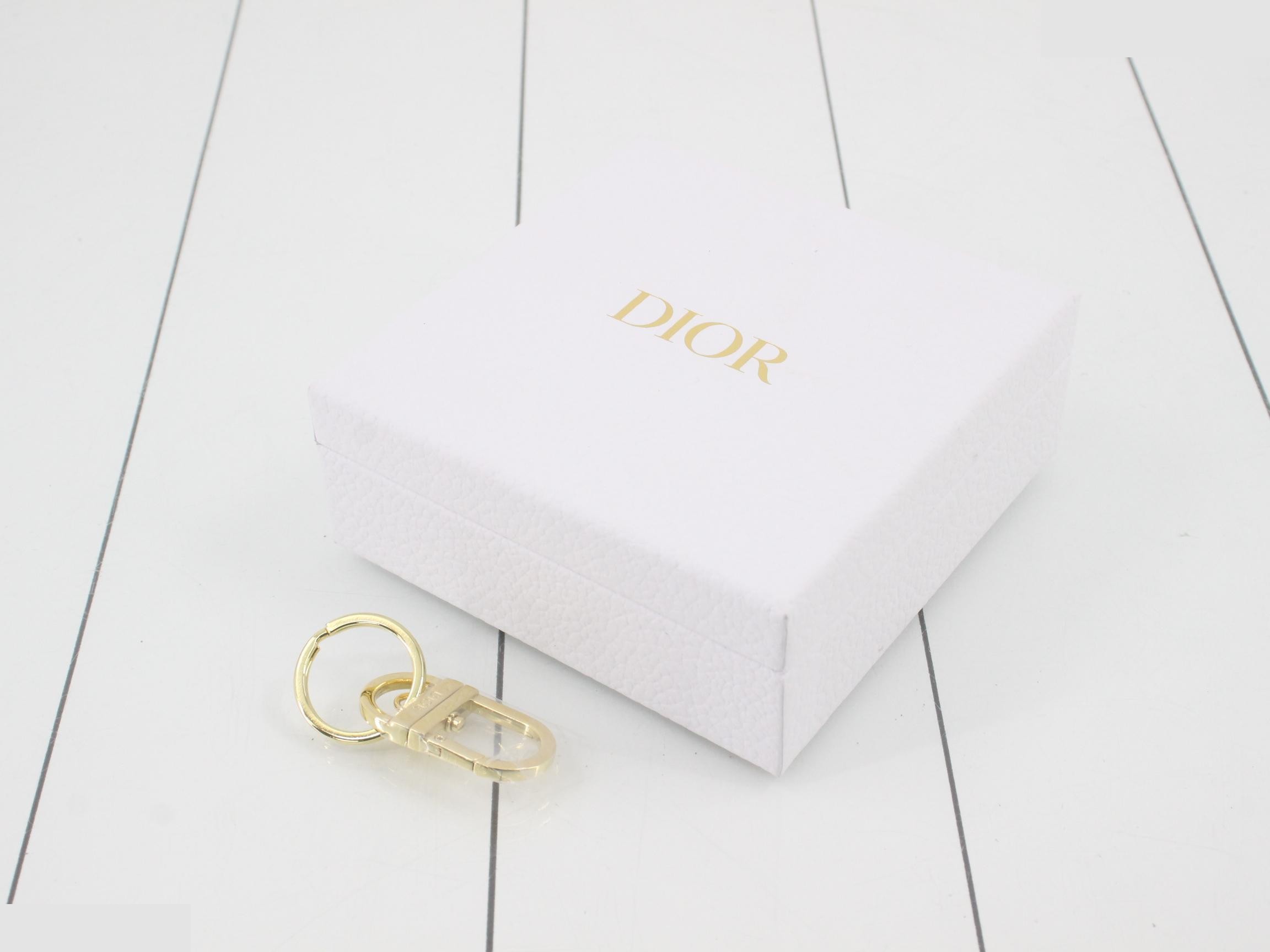 Lip case, white — view 5