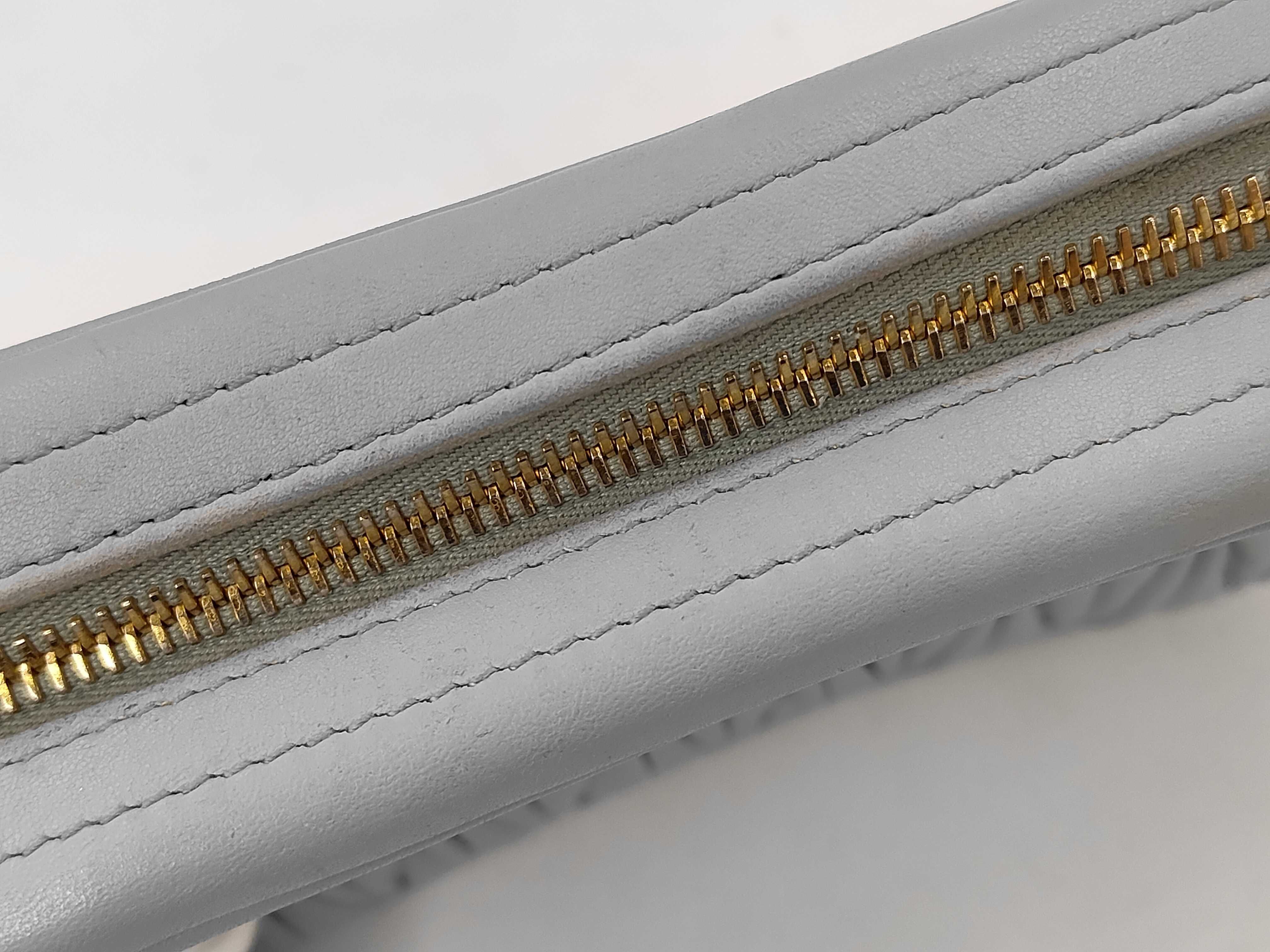 Matelassé Leather Chain Camera Bag Shoulder Bag — view 8