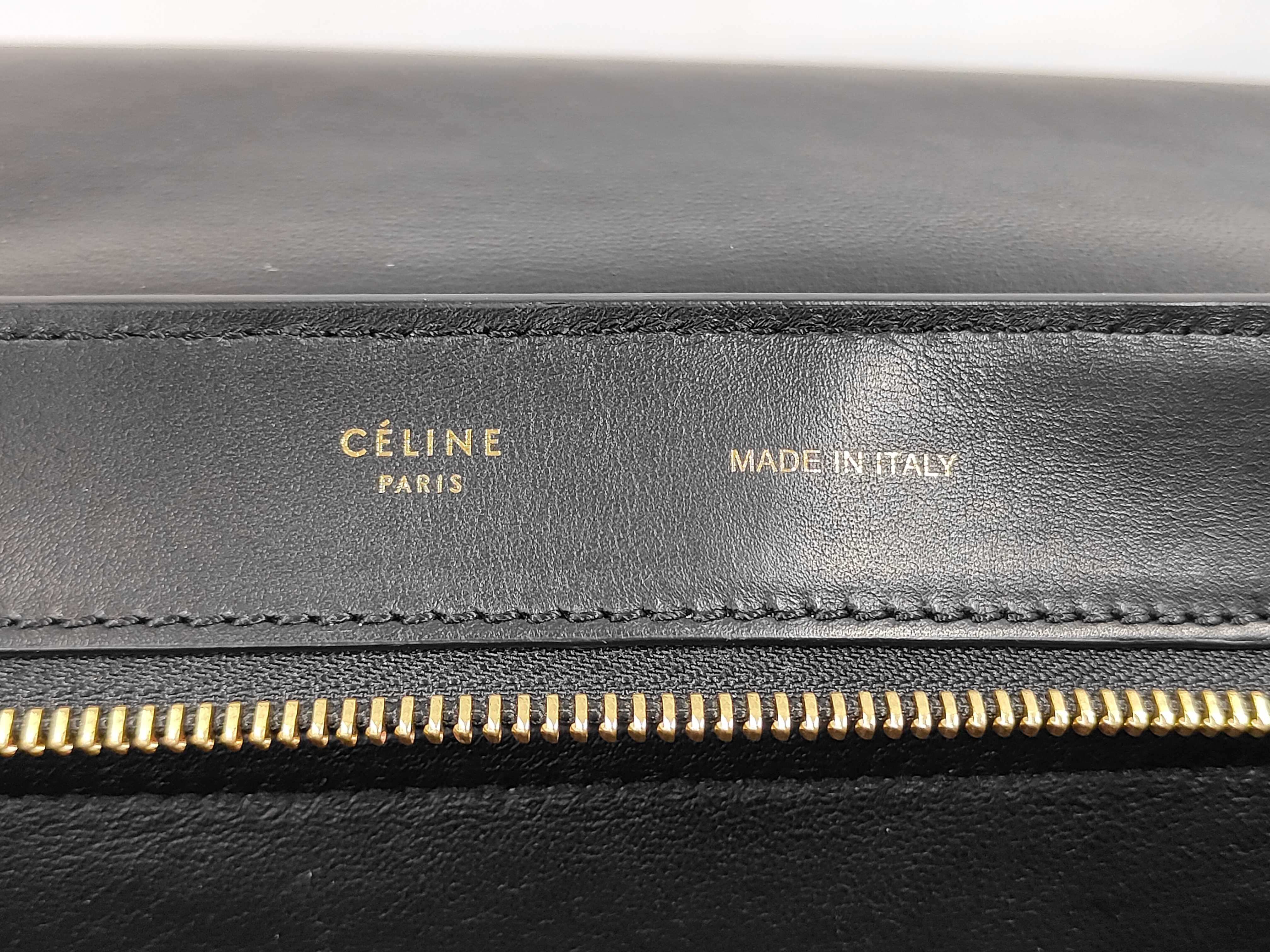 Trapeze 2-Way Handbag. Accessories: Shoulder strap. — view 11