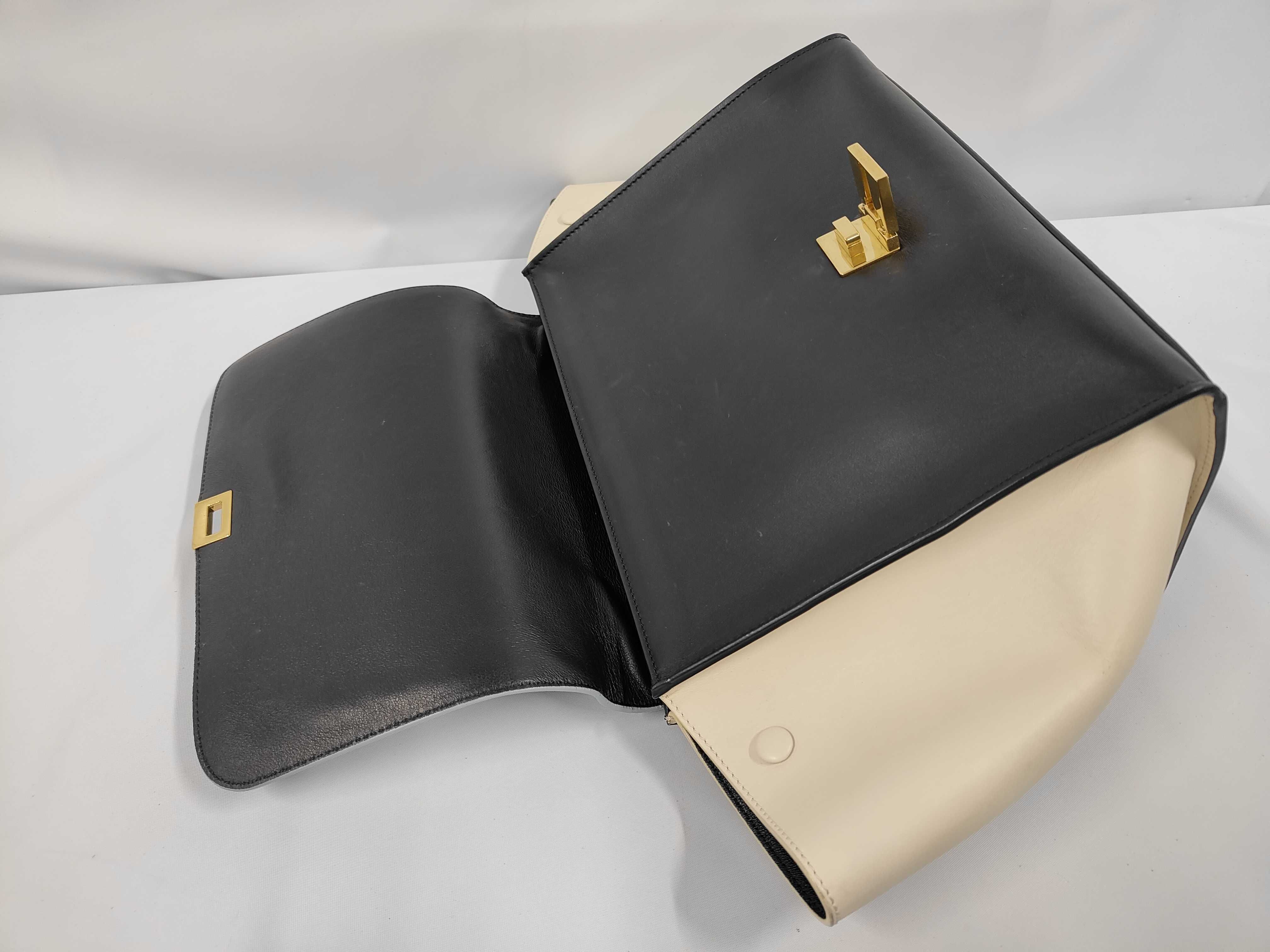 Trapeze 2-Way Handbag. Accessories: Shoulder strap. — view 9