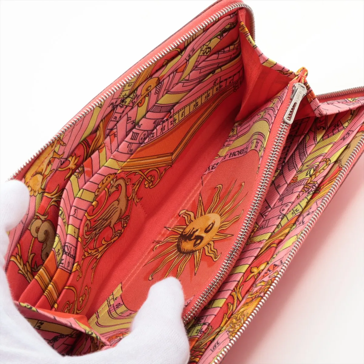 Azap Long Silk In Veau Epsom Round Zip Wallet Red Silver Hardware A: 2017 — view 5