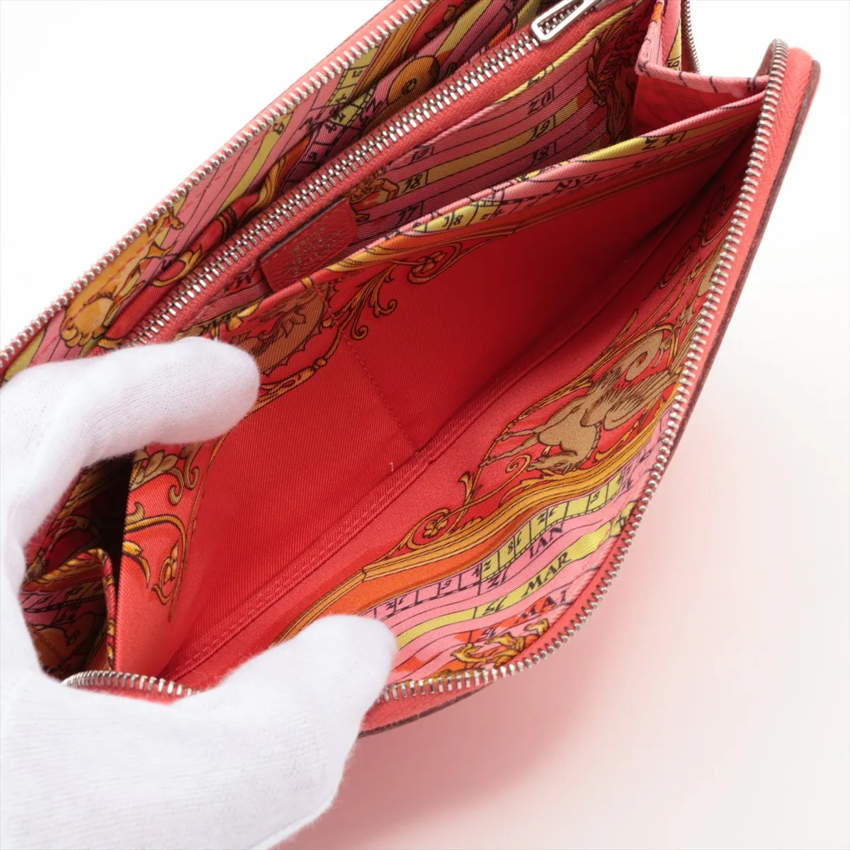 Azap Long Silk In Veau Epsom Round Zip Wallet Red Silver Hardware A: 2017 — view 7