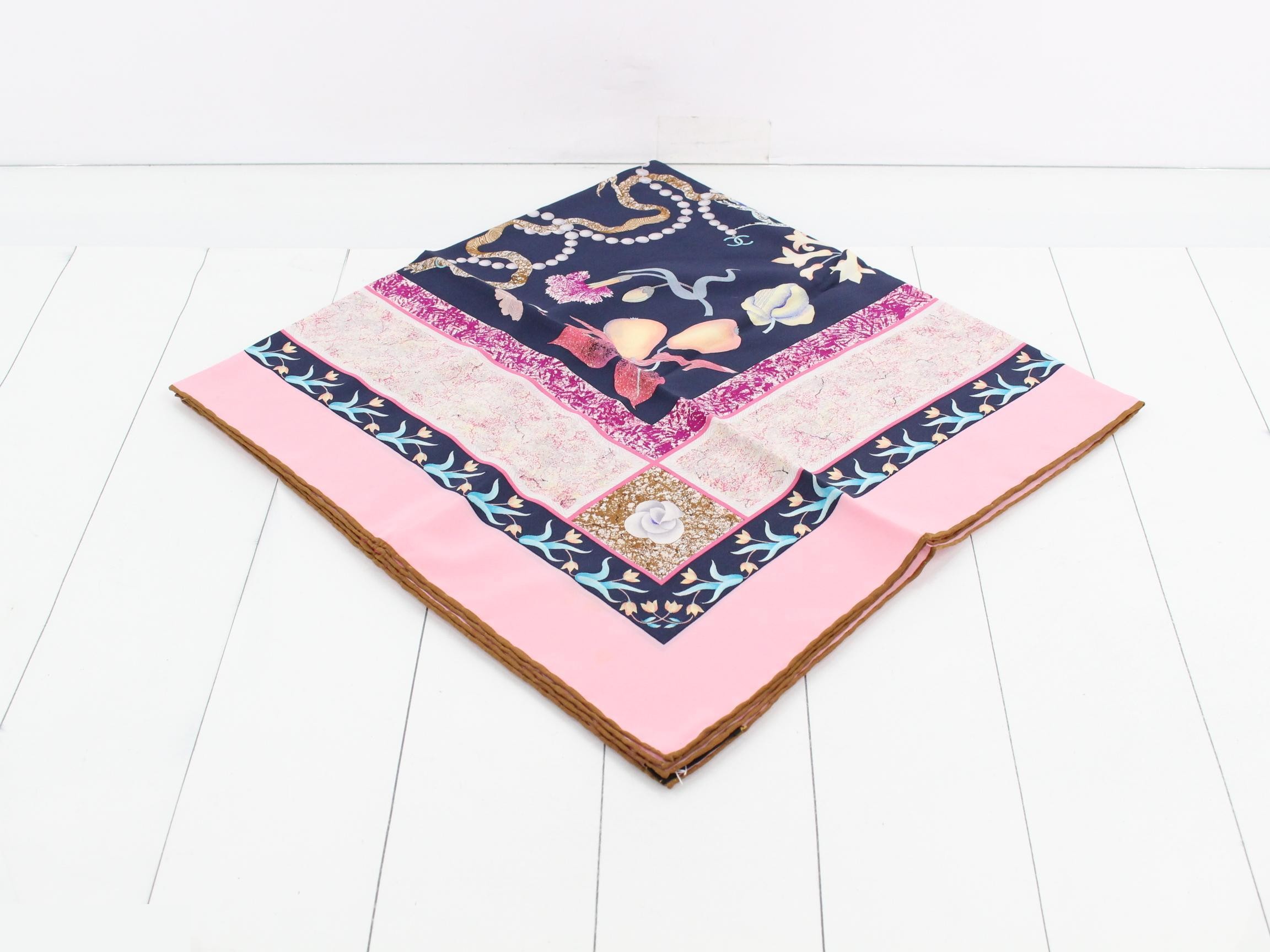 scarf — view 2