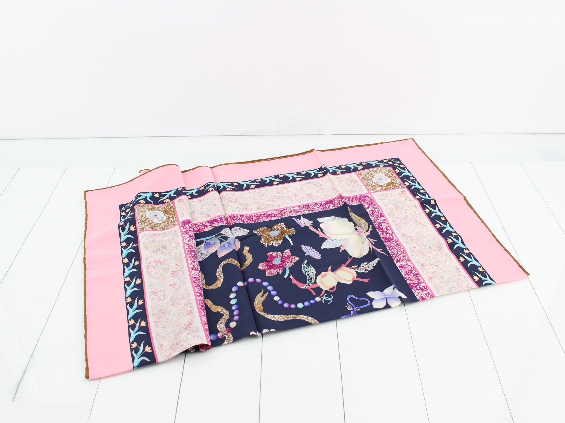 scarf — view 3