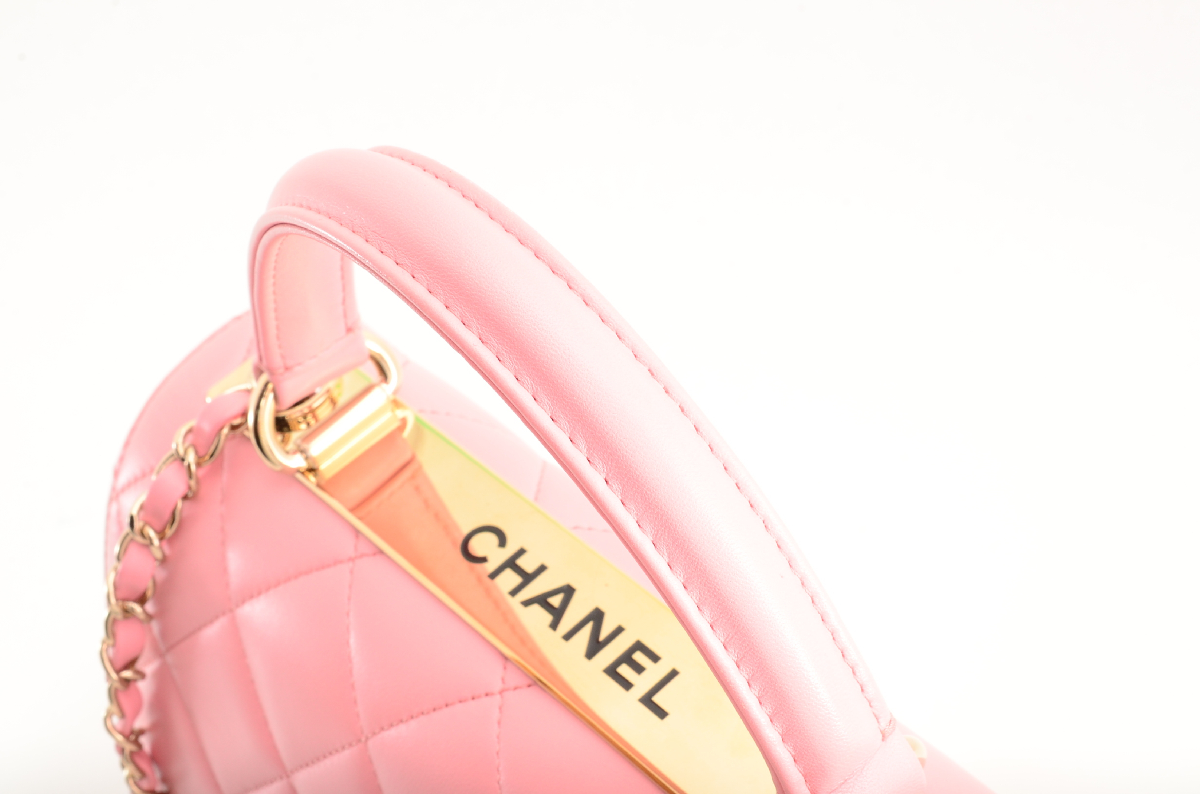 Matelassé Top Handle Chain Shoulder Bag - Trendy CC Shoulder Bag — view 9