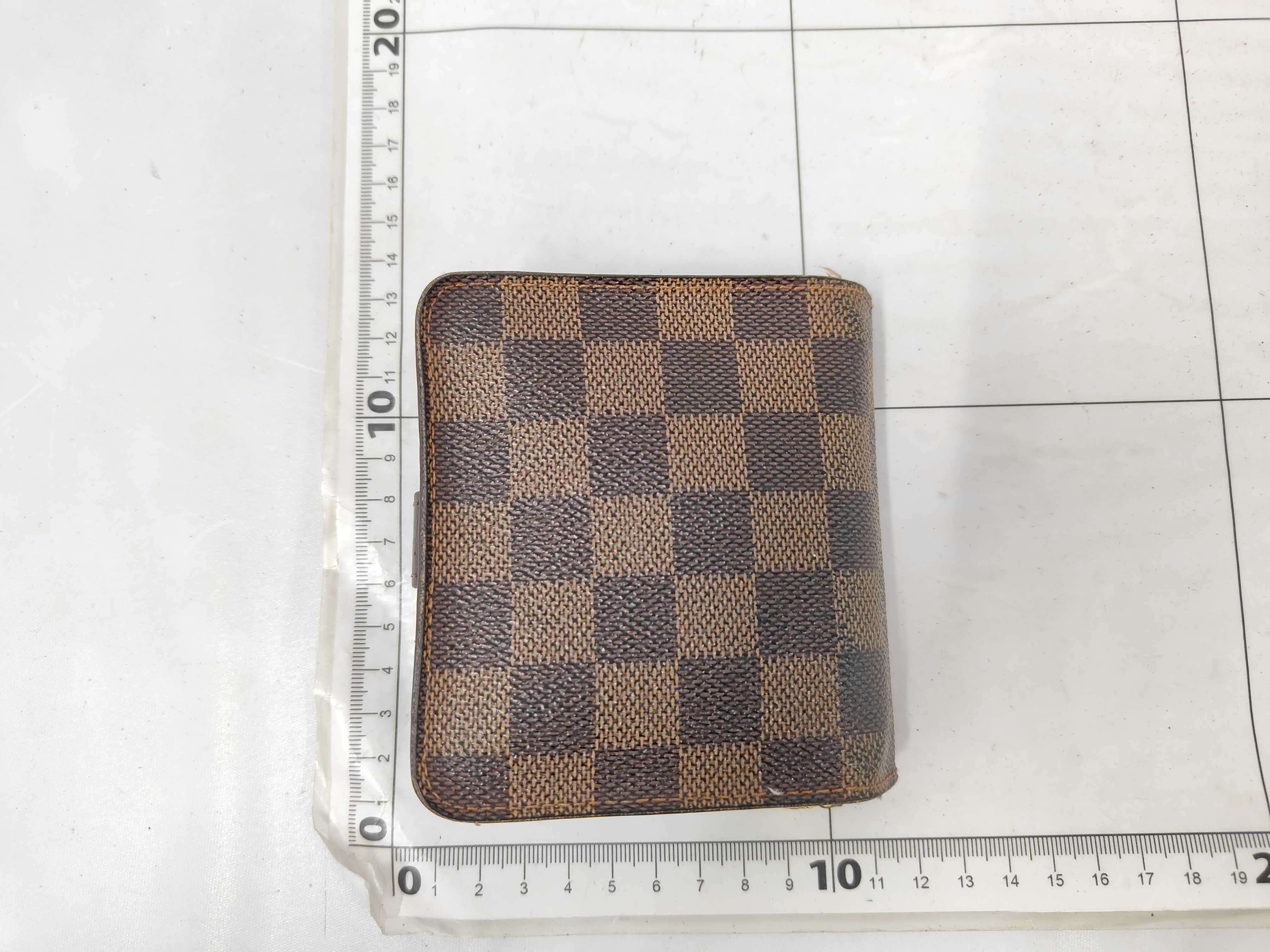 Damier N61668 Compact Zip Wallet — view 2