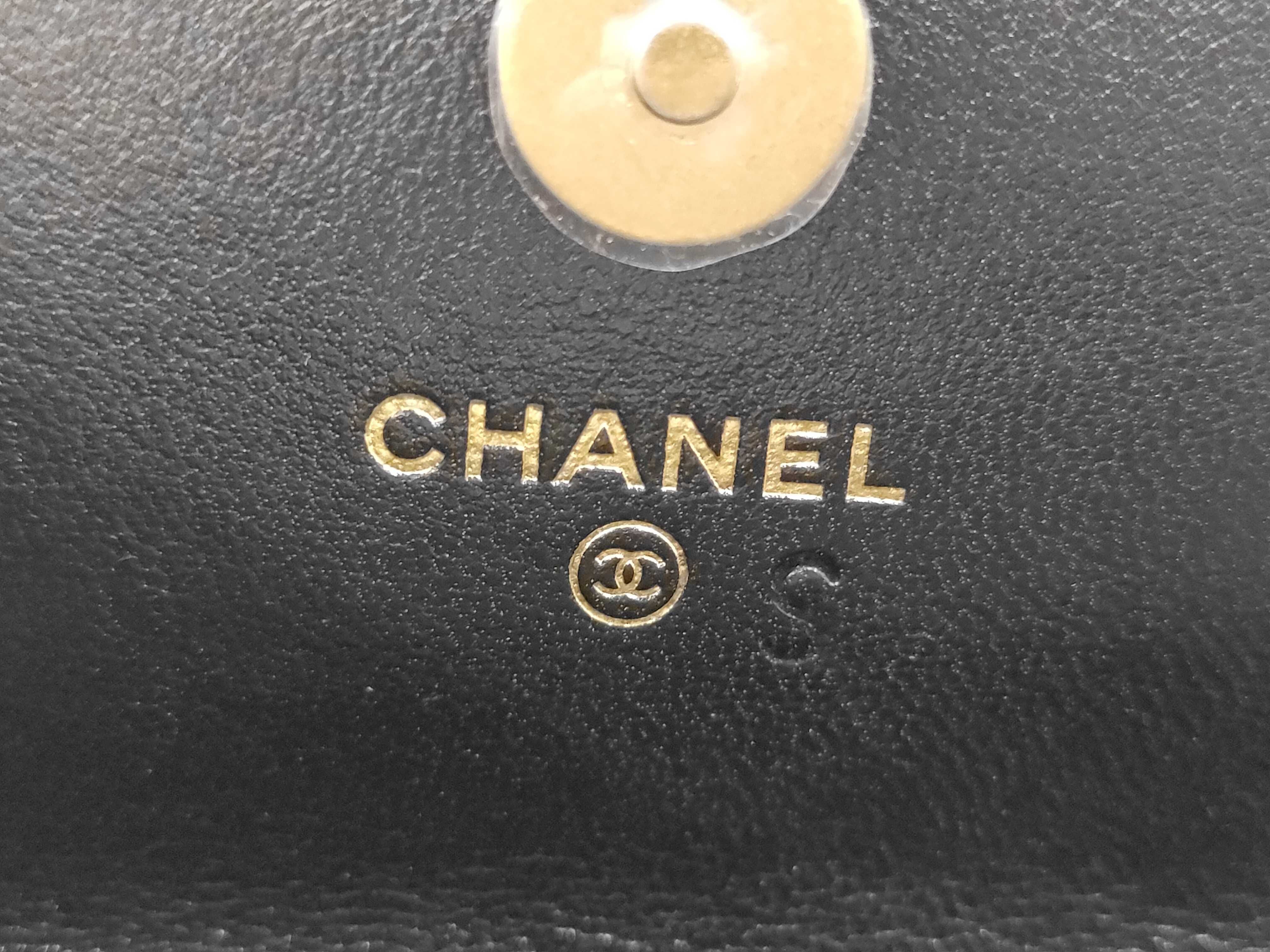 Matelassé Chain Shoulder Bag — view 10