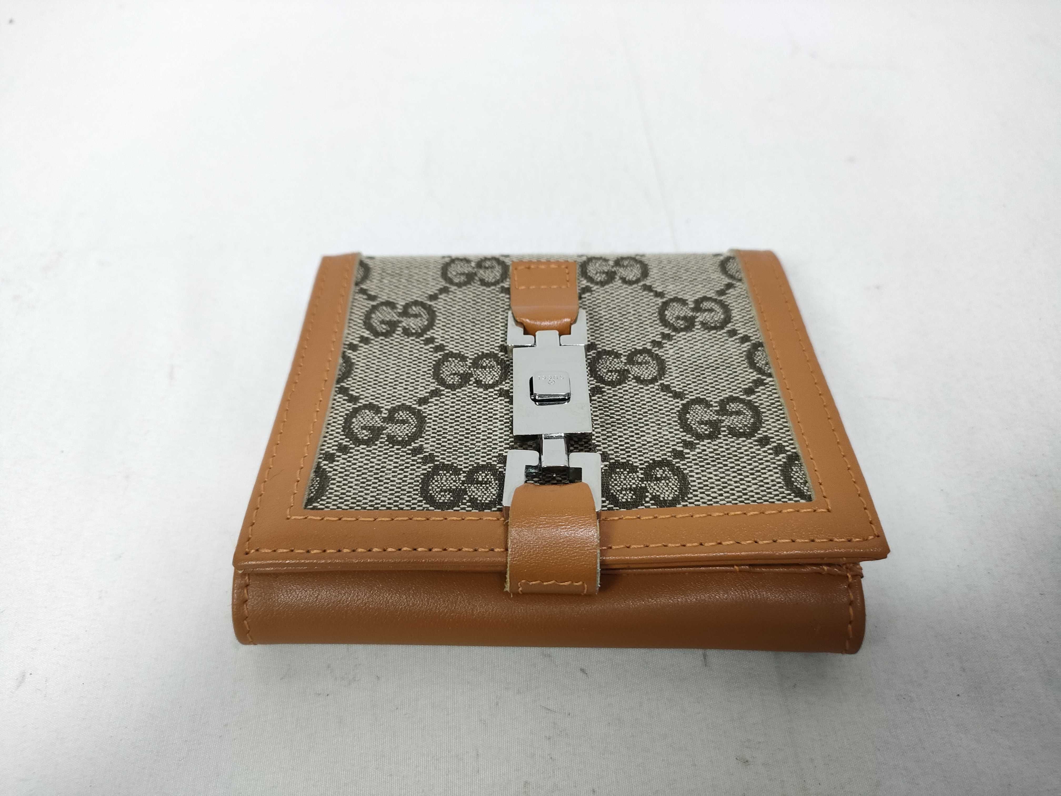 wallet — view 8