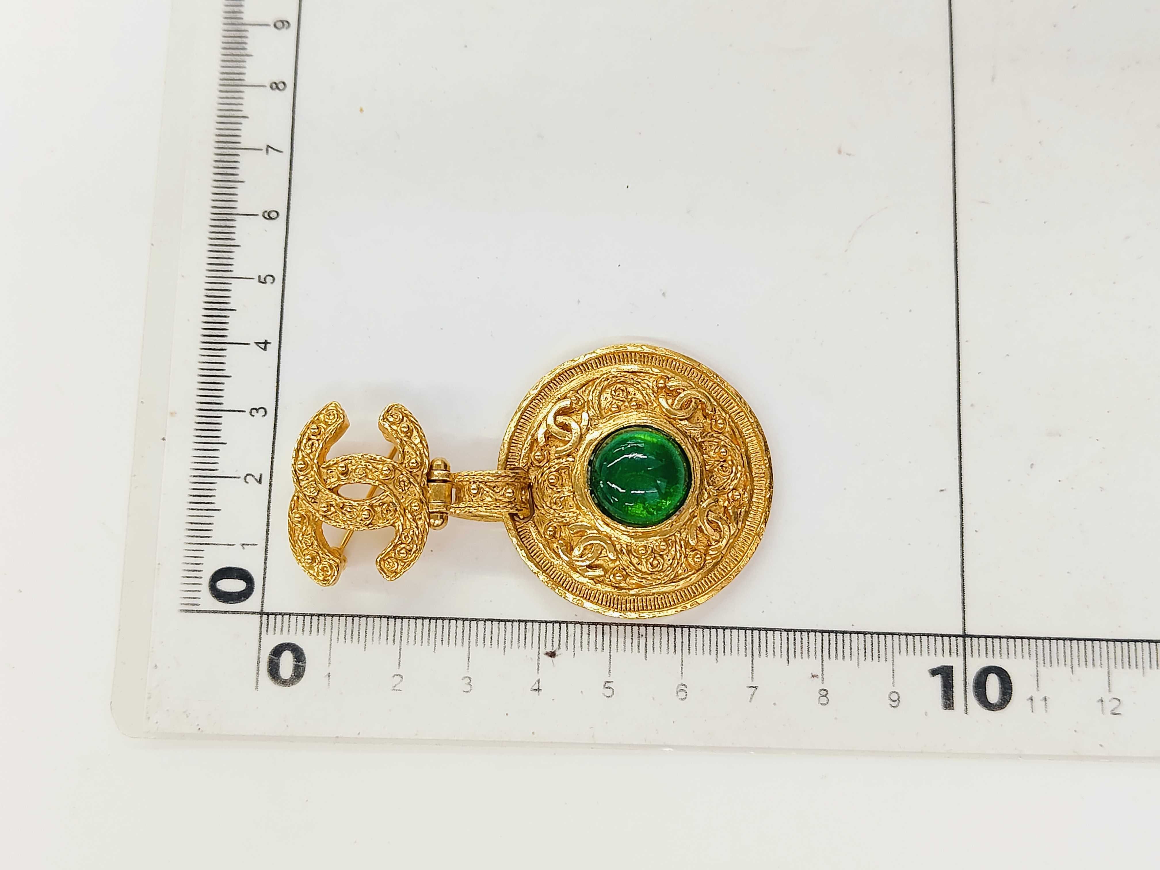 Gripoix Coco Mark 94A Brooch GP x Colored Stone Gold Brooch — view 3