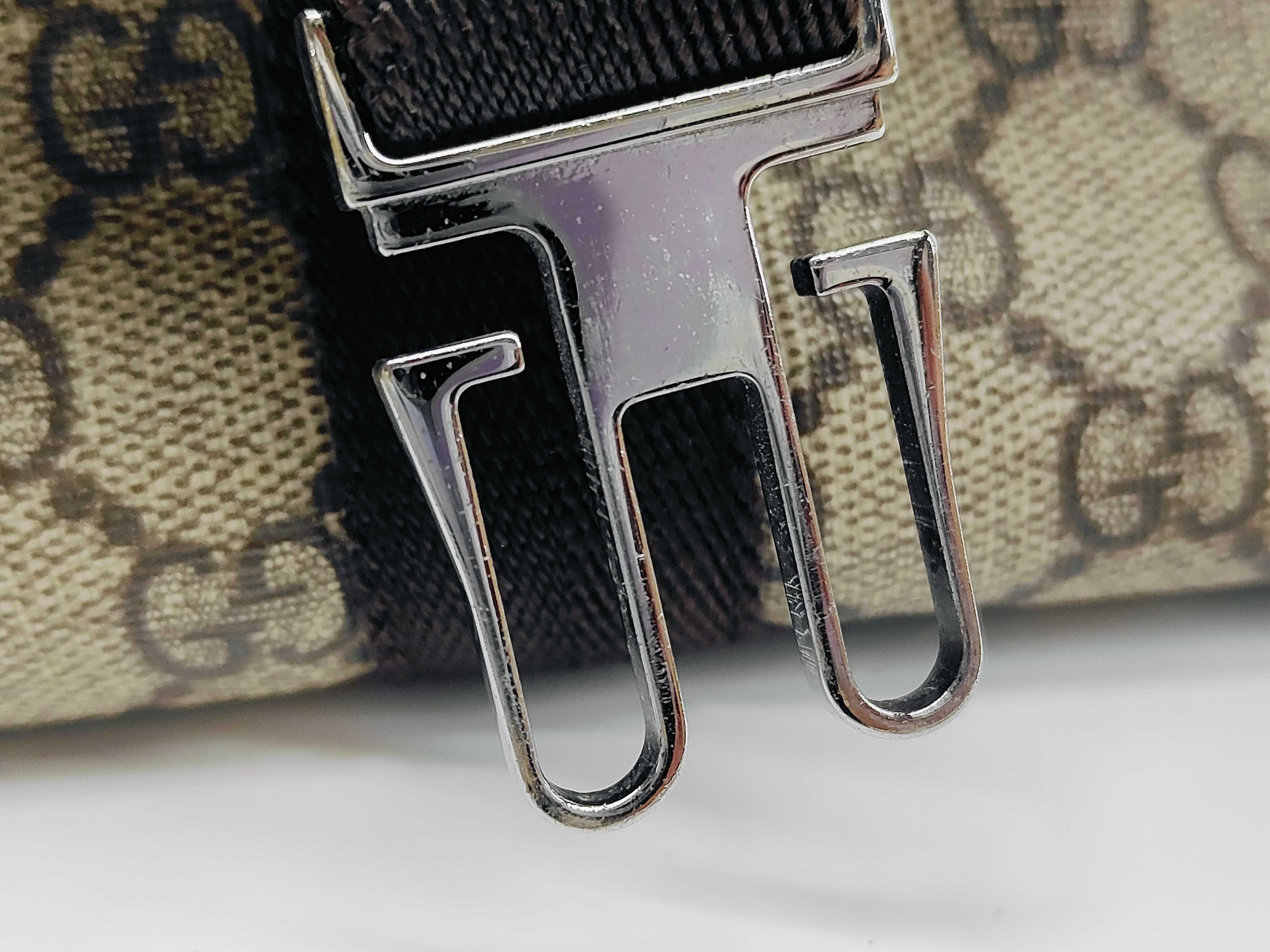 GG Supreme Double Buckle Messenger Bag Shoulder Bag — view 9
